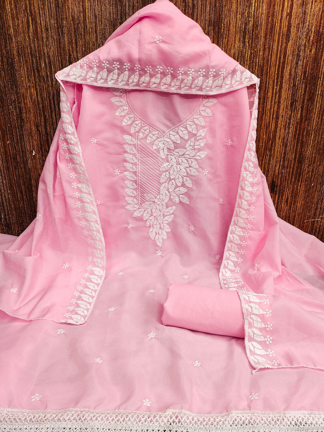 Rangtulika Ethnics Floral Embroidered Parampara Cotton Unstitched Dress Material, Pink
Rangtulika Ethnics Floral Embroidered Parampara Cotton Unstitched Dress Material, Pink