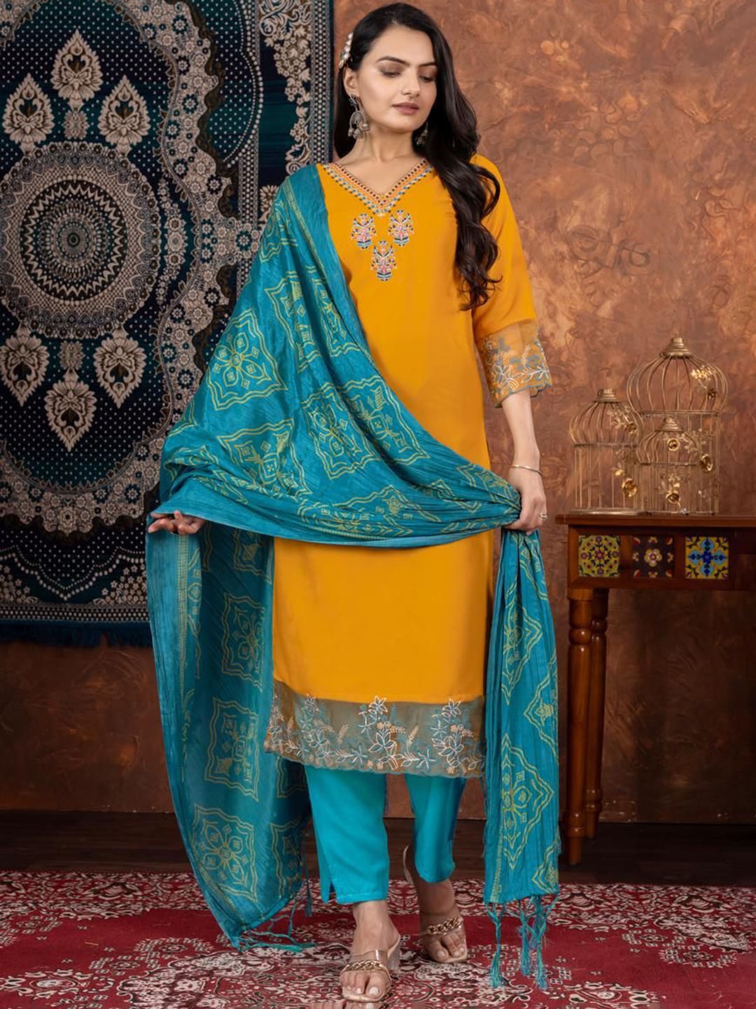 SURATSUIT Women Floral Embroidered Regular Thread Work Kurta with Salwar & With Dupatta, Yellow
SURATSUIT Women Floral Embroidered Regular Thread Work Kurta with Salwar & With Dupatta, Yellow