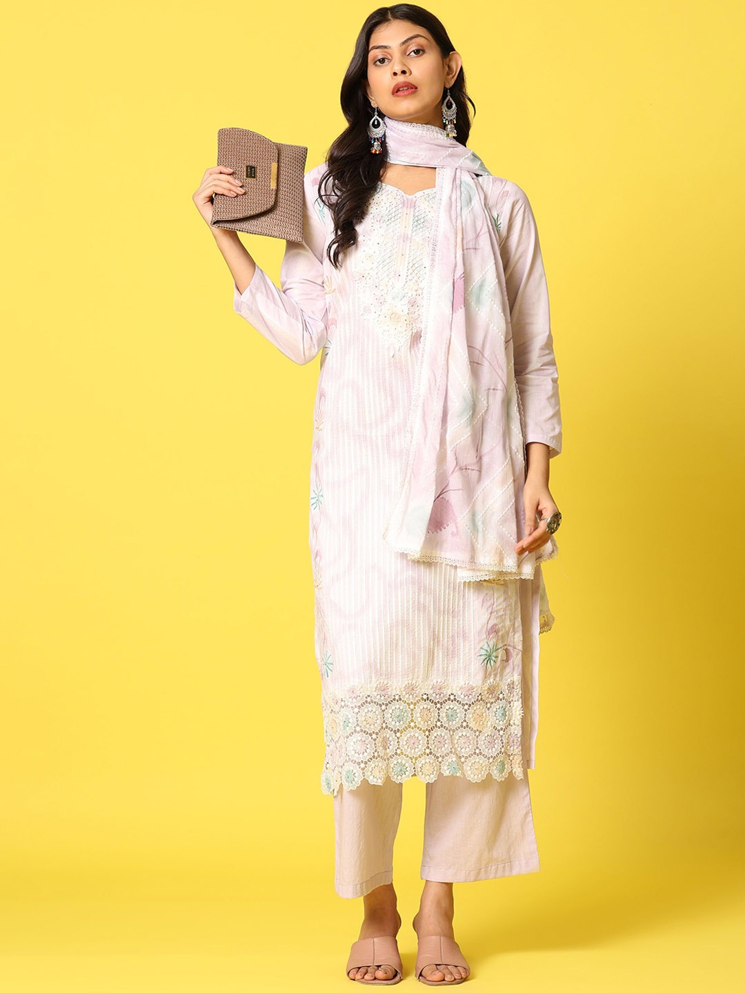 Mamicha Women Printed Regular Pure Cotton Kurta with Palazzos & With Dupatta, Purple
Mamicha Women Printed Regular Pure Cotton Kurta with Palazzos & With Dupatta, Purple