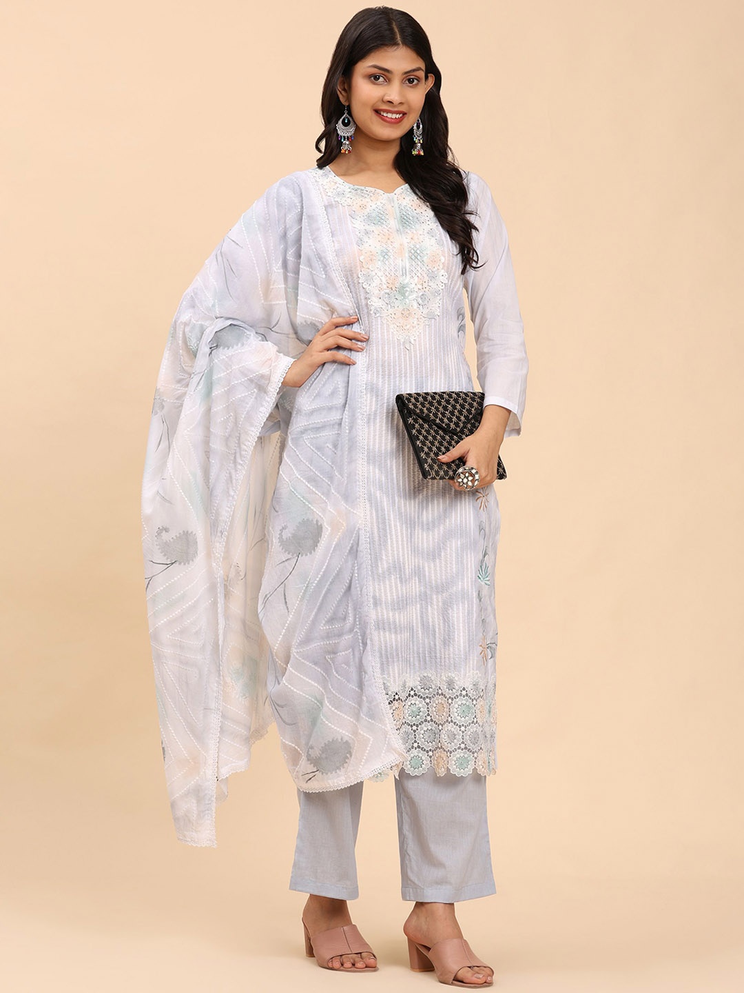 Mamicha Women Floral Printed Regular Pure Cotton Kurta with Palazzos & With Dupatta, Turquoise blue
Mamicha Women Floral Printed Regular Pure Cotton Kurta with Palazzos & With Dupatta, Turquoise blue