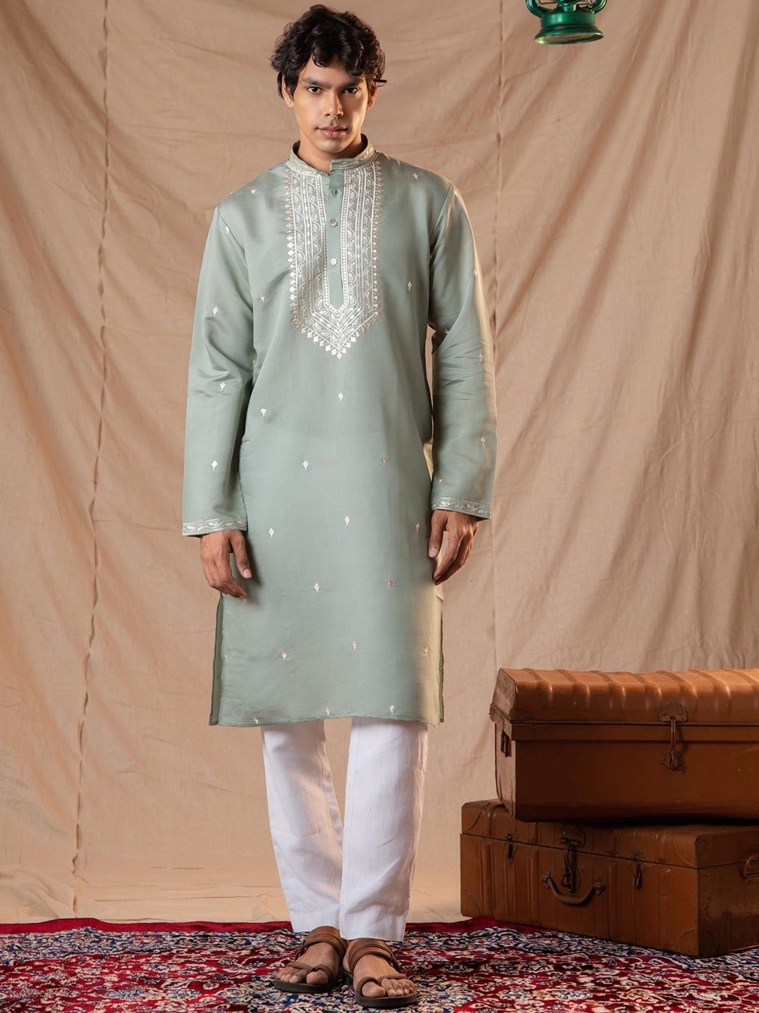 5 Stitch Ethnic Motifs Embroidered Sequinned Mandarin Collar Chanderi Silk Kurta, Green
5 Stitch Ethnic Motifs Embroidered Sequinned Mandarin Collar Chanderi Silk Kurta, Green