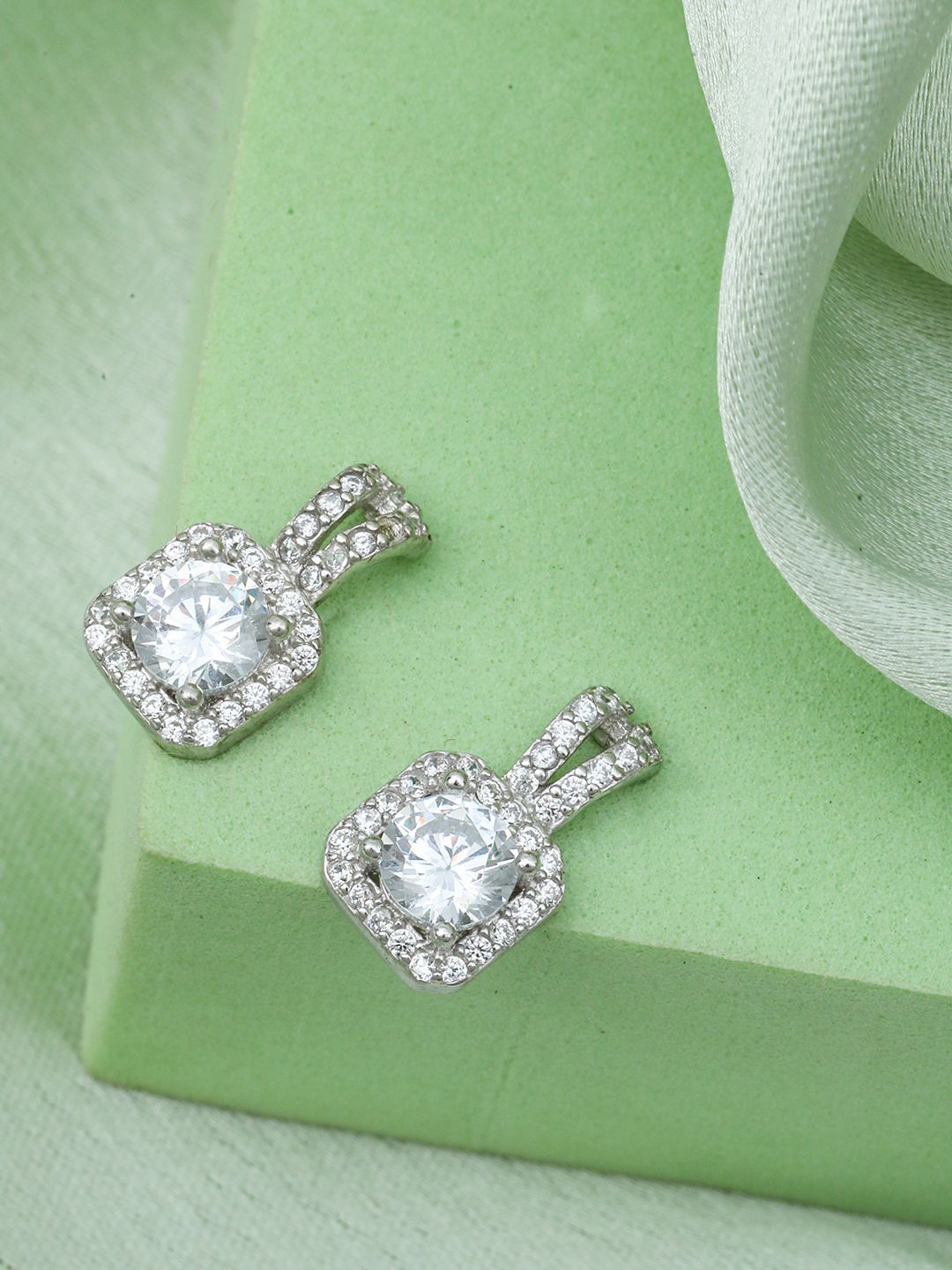 MAIRA 925 Sterling Silver Rhodium-Plated Artificial Stones Studded Square Shaped Studs
MAIRA 925 Sterling Silver Rhodium-Plated Artificial Stones Studded Square Shaped Studs