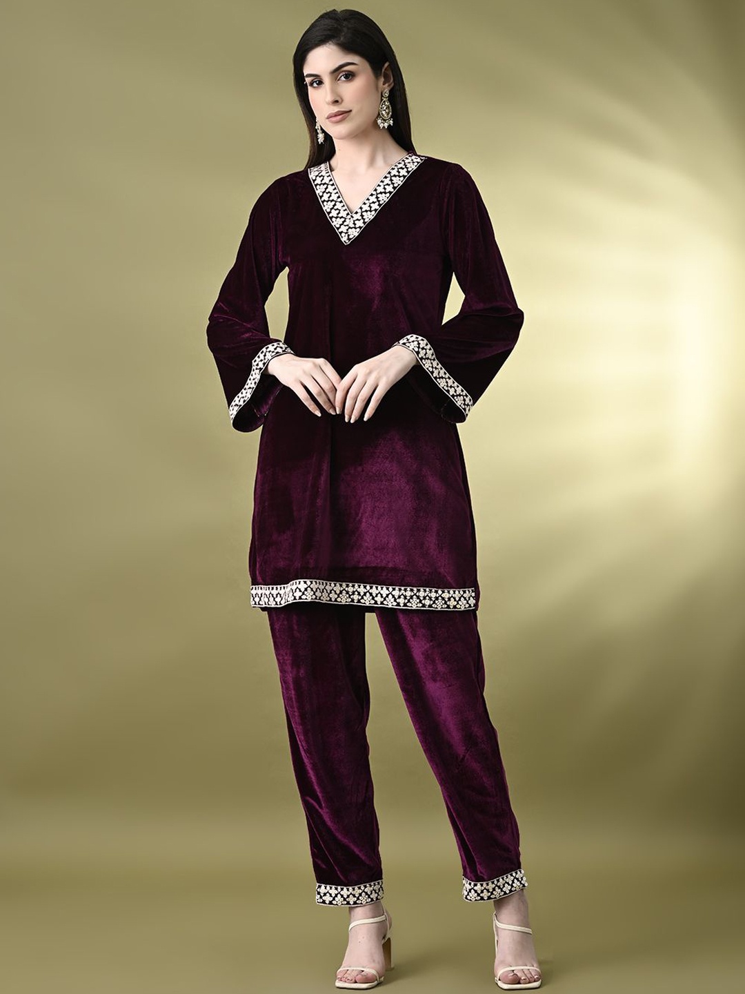 KALINI Women Embroidered Regular Velvet Kurta with Palazzos & With Dupatta, Magenta
KALINI Women Embroidered Regular Velvet Kurta with Palazzos & With Dupatta, Magenta