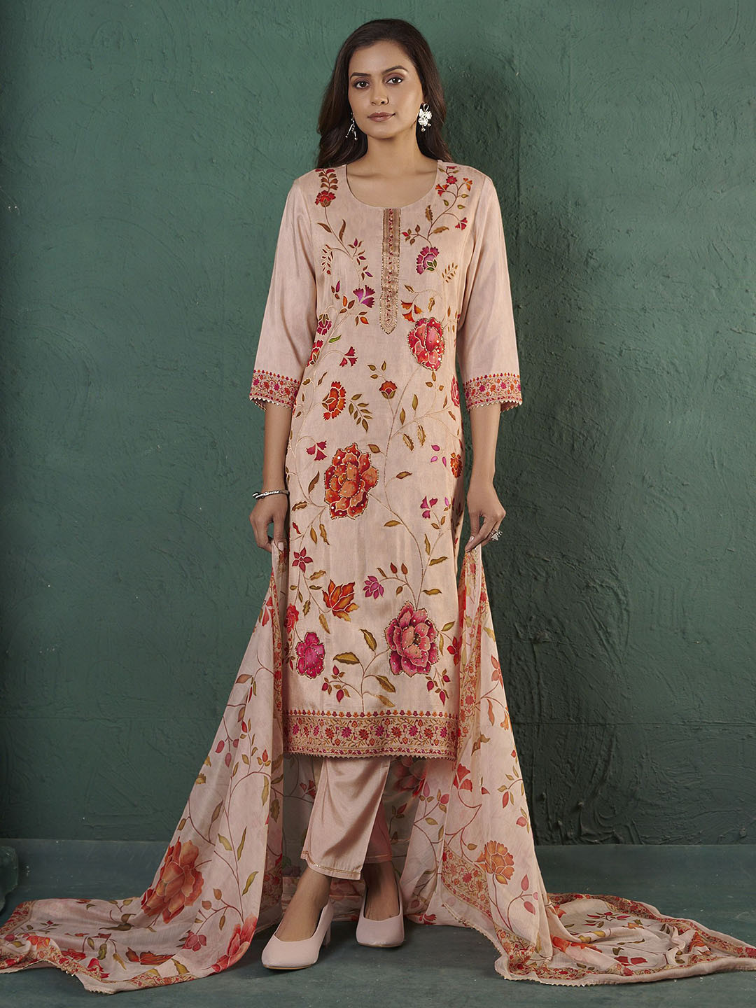 Anouk Women Floral Printed Regular Gotta Patti Chanderi Silk Kurta with Trousers & With Dupatta, Cream
Anouk Women Floral Printed Regular Gotta Patti Chanderi Silk Kurta with Trousers & With Dupatta, Cream
