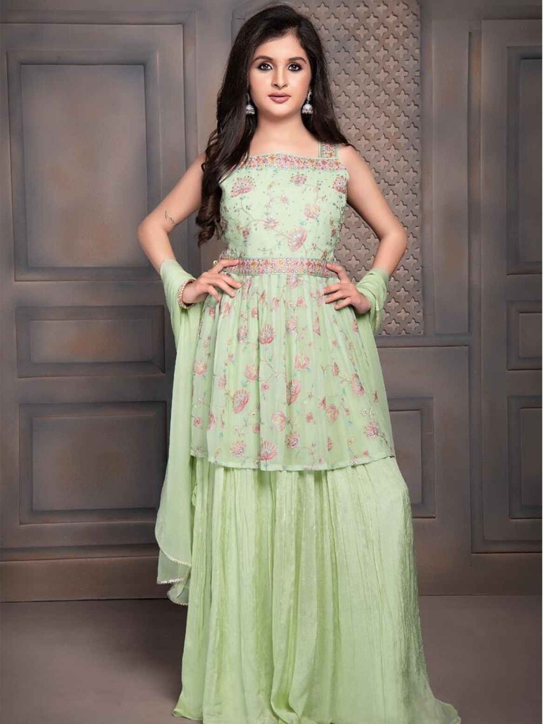 Lagorii Floral Embroidered Sleeveless Pleated Anarkali Kurta With Palazzos & Dupatta, Green
Lagorii Floral Embroidered Sleeveless Pleated Anarkali Kurta With Palazzos & Dupatta, Green