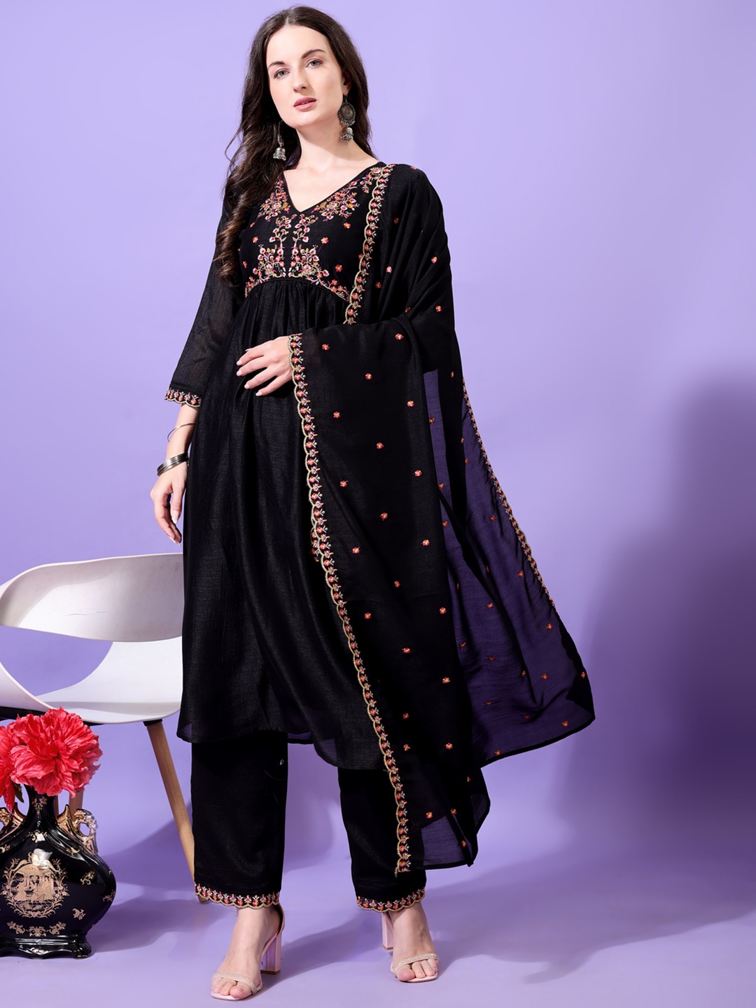 Hirvanti Fashion Women Ethnic Motifs Embroidered Regular Kurta with Palazzos & With Dupatta, Black
Hirvanti Fashion Women Ethnic Motifs Embroidered Regular Kurta with Palazzos & With Dupatta, Black