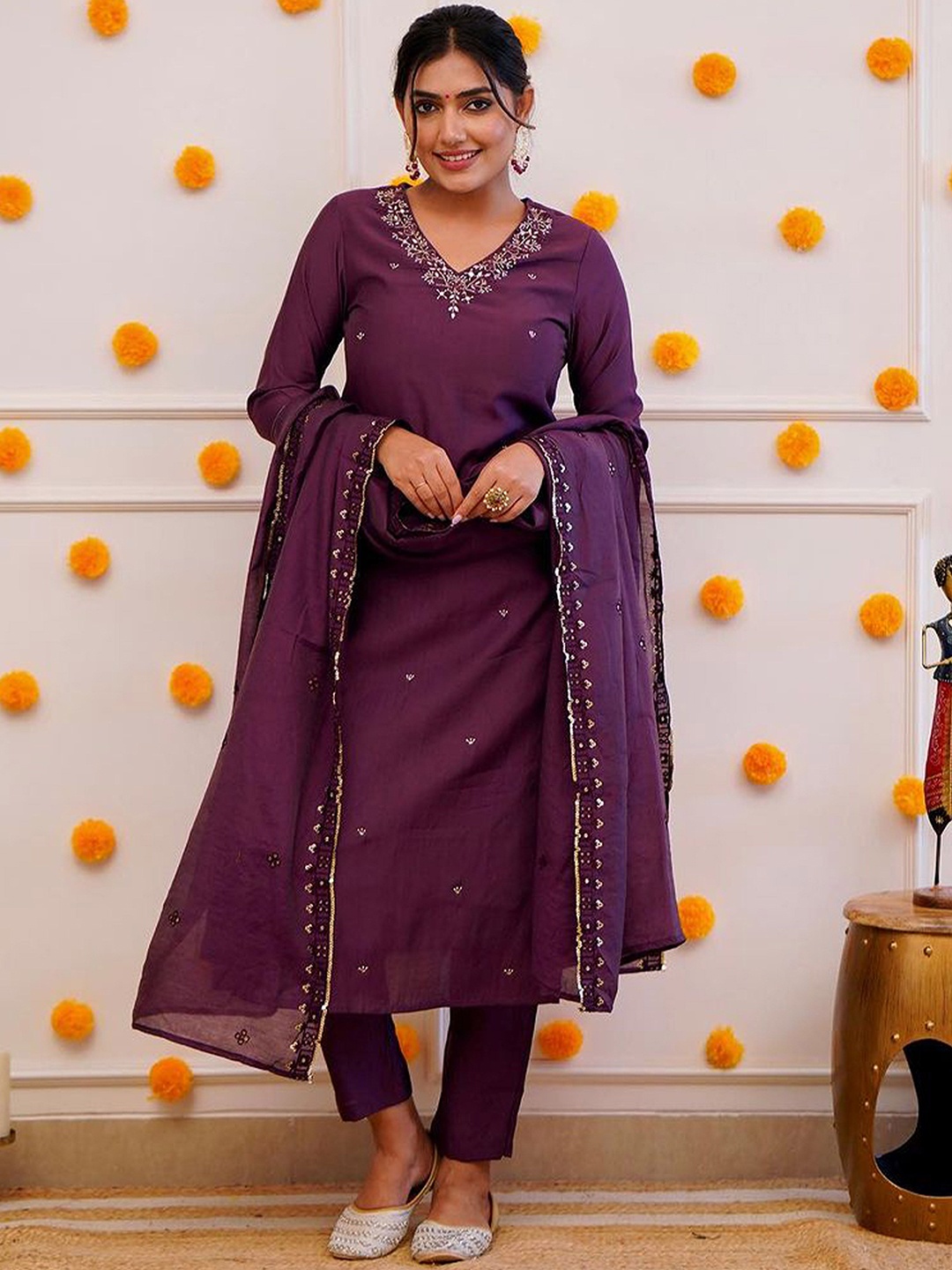 Divyadham Textiles Women Floral Embroidered Regular Kurti with Pyjamas & With Dupatta, Purple
Divyadham Textiles Women Floral Embroidered Regular Kurti with Pyjamas & With Dupatta, Purple
