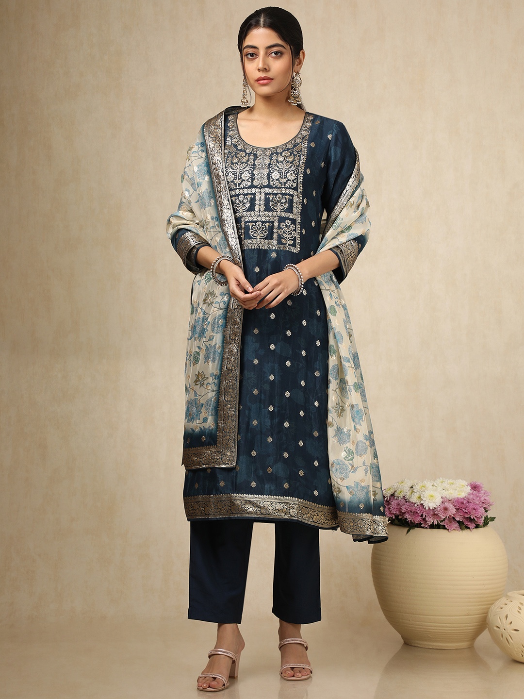 Soch Women Floral Printed Regular Sequinned Kurta with Trousers & With Dupatta, Navy blue
Soch Women Floral Printed Regular Sequinned Kurta with Trousers & With Dupatta, Navy blue