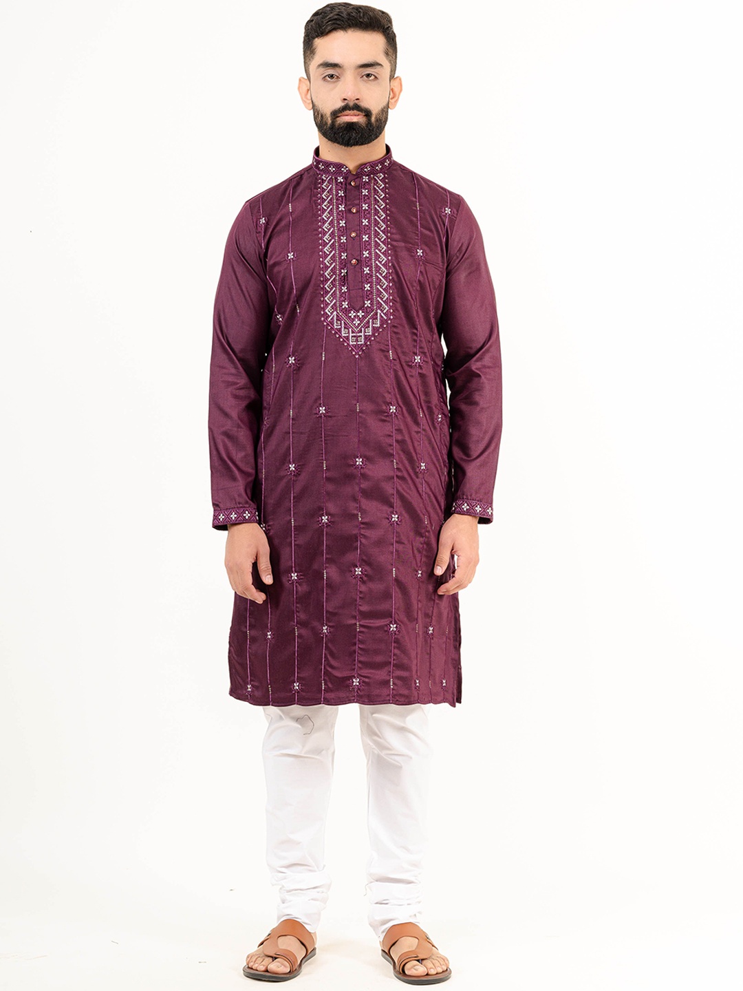 Tistabene Ethnic Motifs Embroidered Thread Work Mandarin Collar Pure Silk Straight Kurta, Purple
Tistabene Ethnic Motifs Embroidered Thread Work Mandarin Collar Pure Silk Straight Kurta, Purple