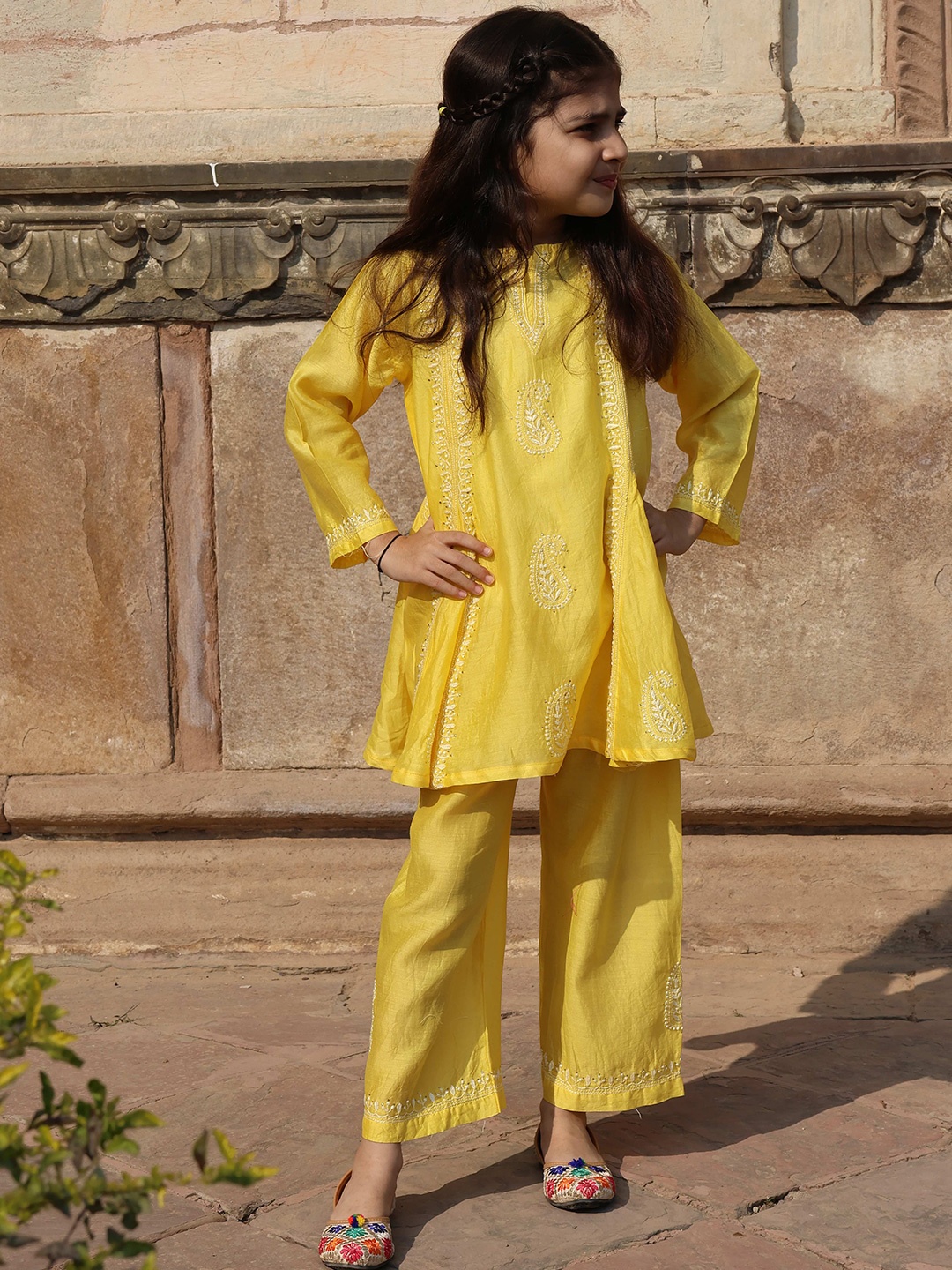 RAASA DRAPES Girls Paisley Embroidered Chikankari Pure Cotton Kurti With Trousers, Yellow
RAASA DRAPES Girls Paisley Embroidered Chikankari Pure Cotton Kurti With Trousers, Yellow