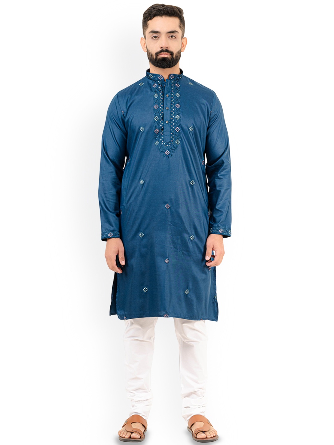 Tistabene Embroidered Mandarin Collar Jaquard Silk Handloom Straight Kurta, Teal
Tistabene Embroidered Mandarin Collar Jaquard Silk Handloom Straight Kurta, Teal