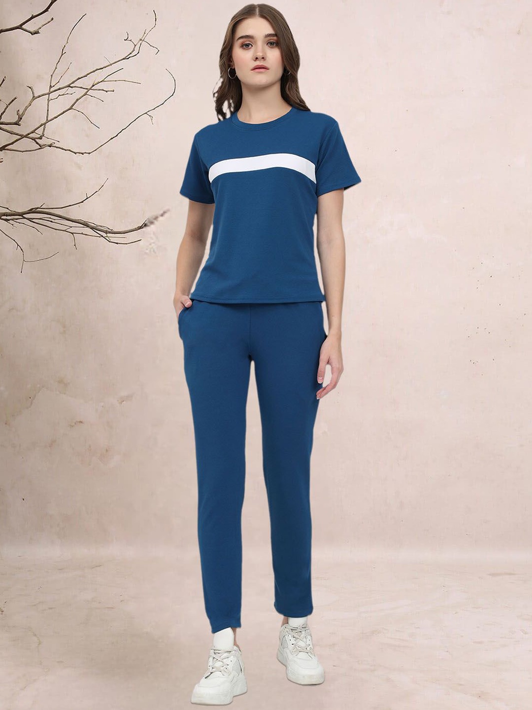 DTR FASHION Colourblocked Round Neck T-Shirt With Trousers Co-Ords, Blue
DTR FASHION Colourblocked Round Neck T-Shirt With Trousers Co-Ords, Blue