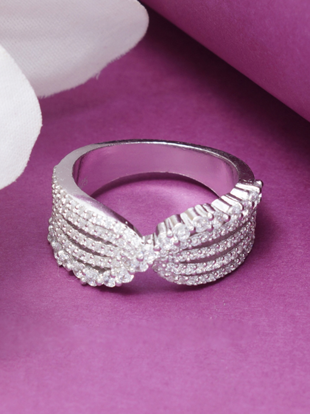 Tuanz Silver Jewelry 925 Sterling Silver Rhodium-Plated Cubic Zirconia-Studded Finger Ring
Tuanz Silver Jewelry 925 Sterling Silver Rhodium-Plated Cubic Zirconia-Studded Finger Ring