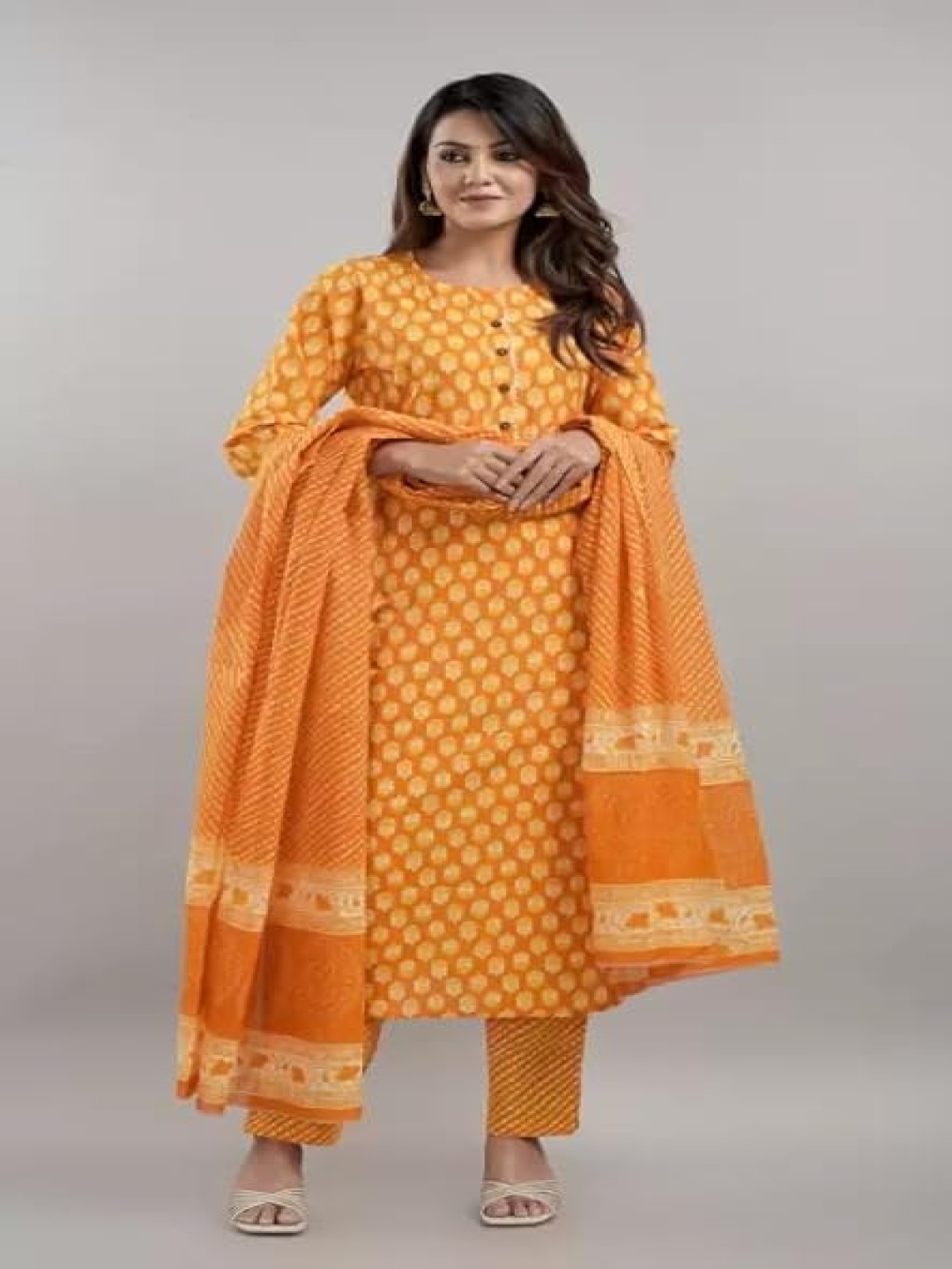Moda Rapido Women Ethnic Motifs Embroidered Regular Pure Cotton Kurta with Trousers & With Dupatta, Orange
Moda Rapido Women Ethnic Motifs Embroidered Regular Pure Cotton Kurta with Trousers & With Dupatta, Orange