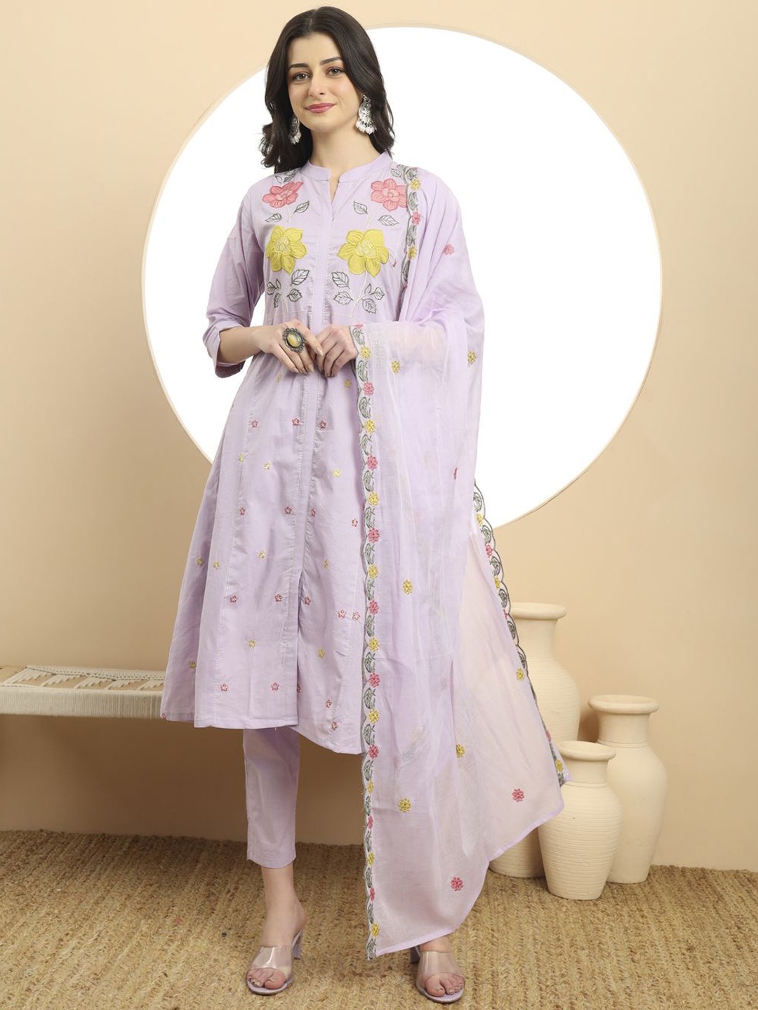 Yufta Women Floral Embroidered Regular Thread Work Pure Cotton Kurta with Trousers & With Dupatta, Lavender
Yufta Women Floral Embroidered Regular Thread Work Pure Cotton Kurta with Trousers & With Dupatta, Lavender