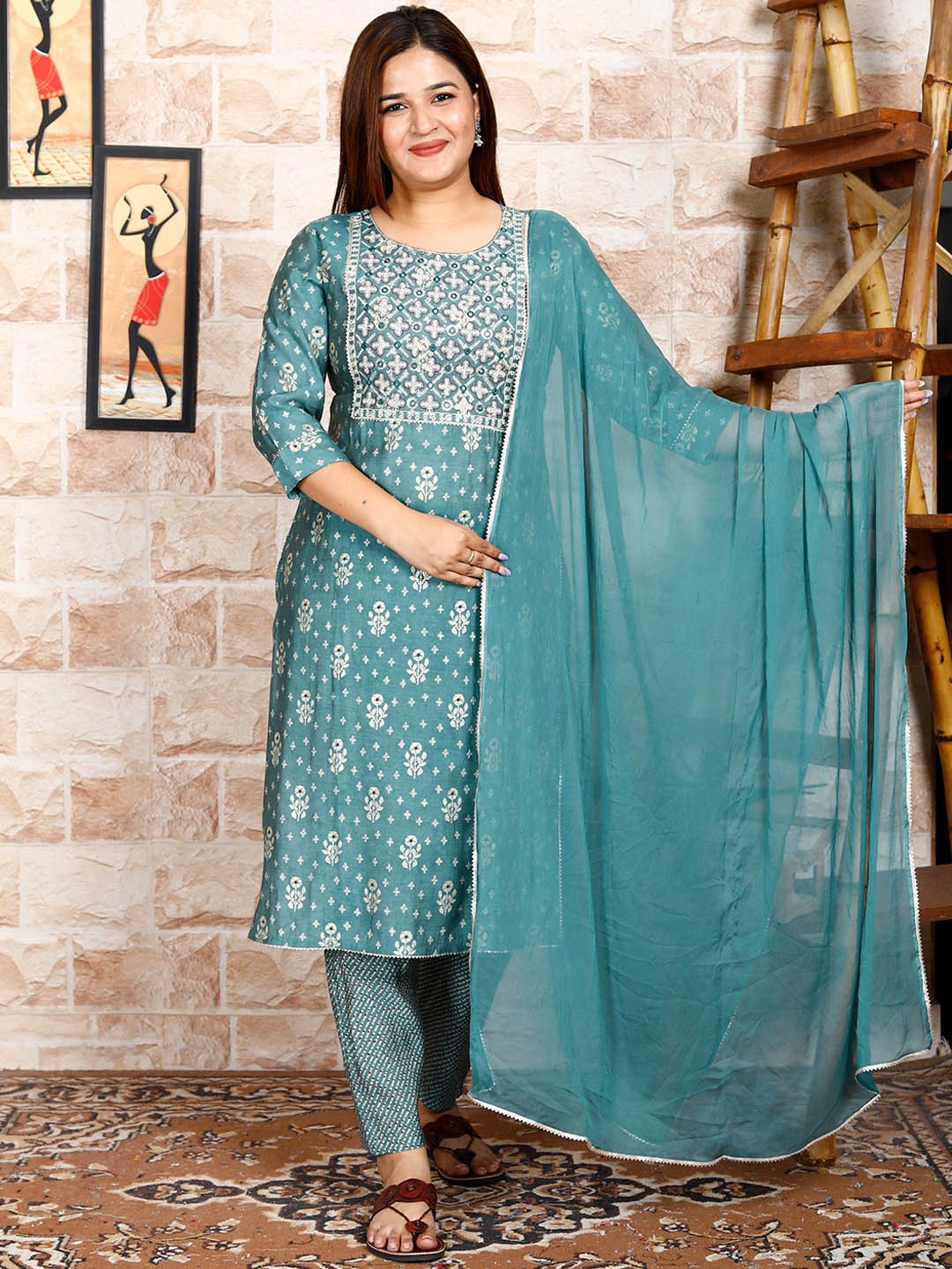 h4u Women Yoke Design Regular Chanderi Cotton Kurta with Trousers & With Dupatta, Green
h4u Women Yoke Design Regular Chanderi Cotton Kurta with Trousers & With Dupatta, Green