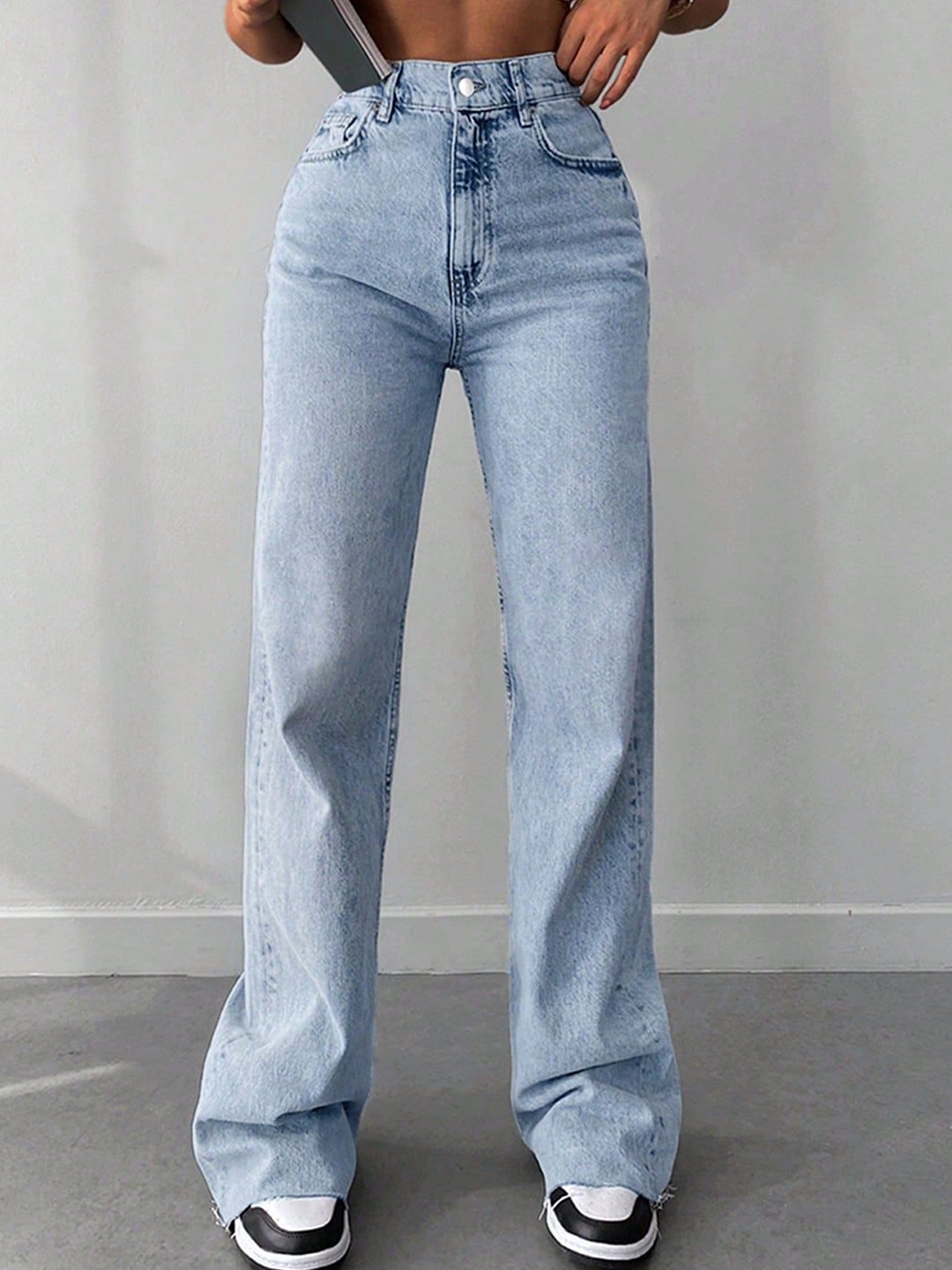 DressBerry Women Comfort Straight Fit High-Rise Light Fade Acid Wash Stretchable Jeans, Blue
DressBerry Women Comfort Straight Fit High-Rise Light Fade Acid Wash Stretchable Jeans, Blue