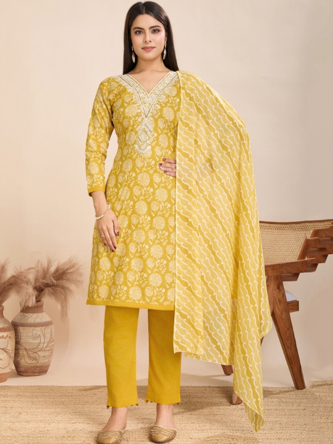 ANUSHEET Women Floral Embroidered Regular Pure Cotton Kurta with Trousers & With Dupatta, Yellow
ANUSHEET Women Floral Embroidered Regular Pure Cotton Kurta with Trousers & With Dupatta, Yellow