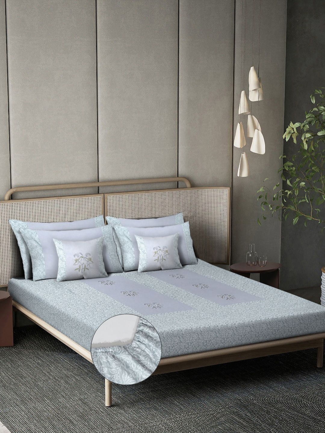 Myntra Elegant Homes Grey & White Floral 400 TC Cotton King Bedsheet Set 2.70m x 2.70m
Myntra Elegant Homes Grey & White Floral 400 TC Cotton King Bedsheet Set 2.70m x 2.70m