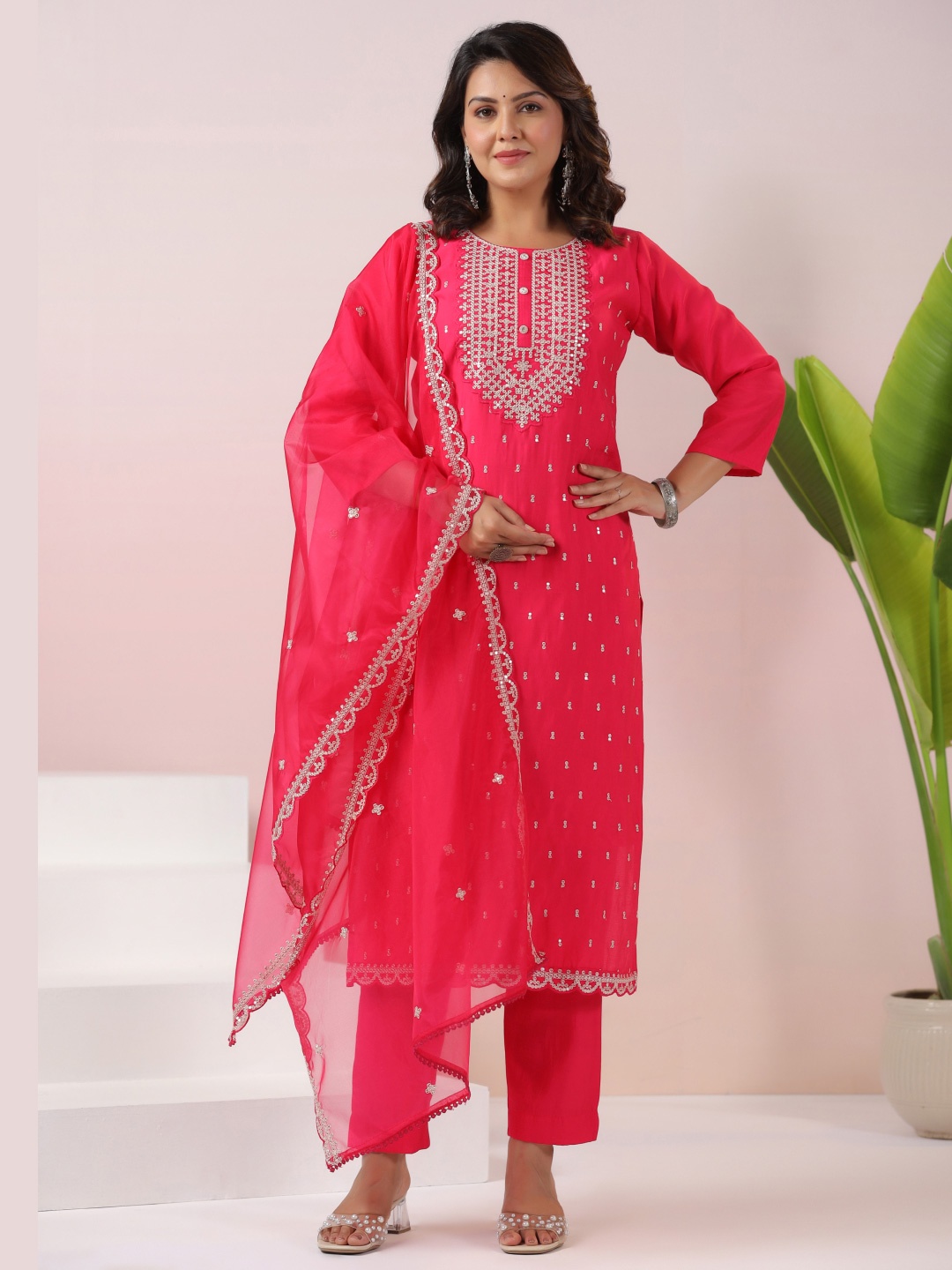 Sindh Fashion Women Ethnic Motifs Embroidered Regular Sequinned Kurta with Trousers & With Dupatta, Pink
Sindh Fashion Women Ethnic Motifs Embroidered Regular Sequinned Kurta with Trousers & With Dupatta, Pink