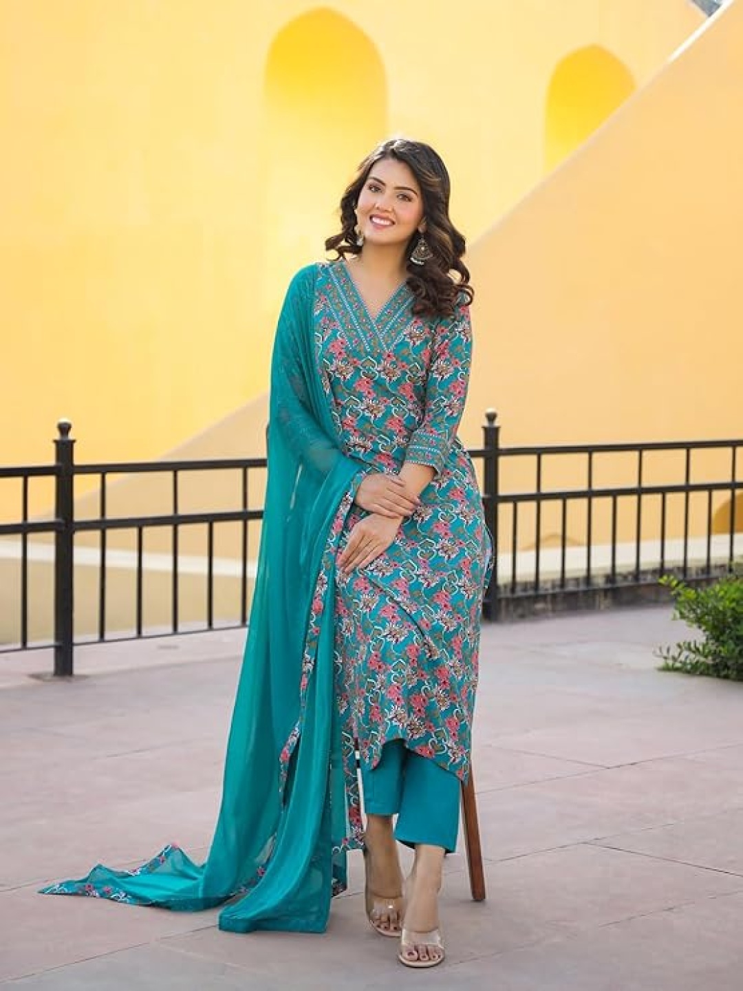 Moda Rapido Women Floral Embroidered Regular Pure Cotton Kurta with Trousers & With Dupatta, Teal
Moda Rapido Women Floral Embroidered Regular Pure Cotton Kurta with Trousers & With Dupatta, Teal