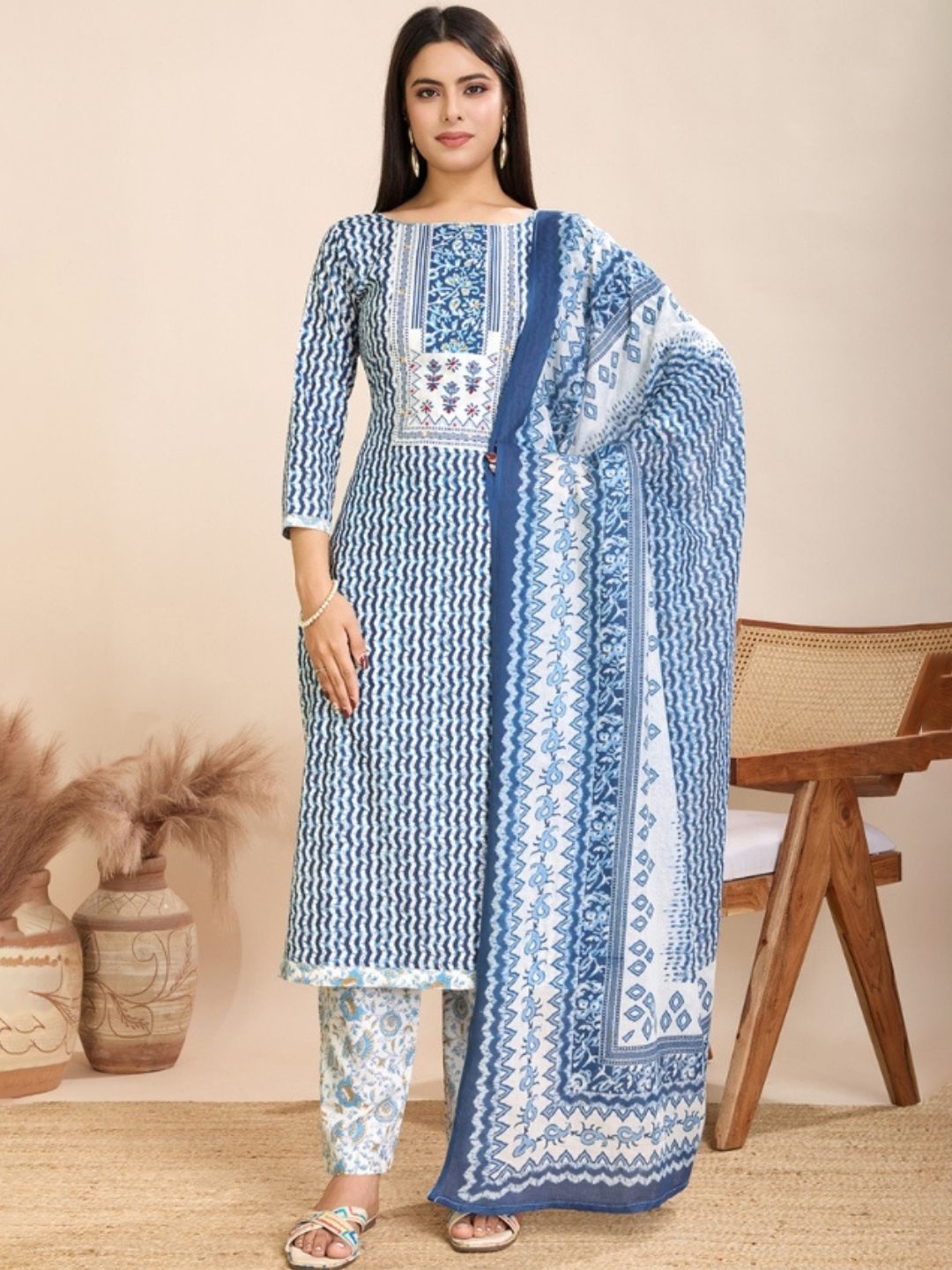 ANUSHEET Women Floral Embroidered Regular Pure Cotton Kurta with Trousers & With Dupatta, Blue
ANUSHEET Women Floral Embroidered Regular Pure Cotton Kurta with Trousers & With Dupatta, Blue