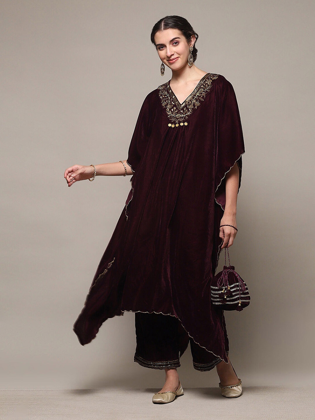 Biba Women Floral Embroidered Panelled Beads and Stones Kurta with Palazzos, Purple
Biba Women Floral Embroidered Panelled Beads and Stones Kurta with Palazzos, Purple
