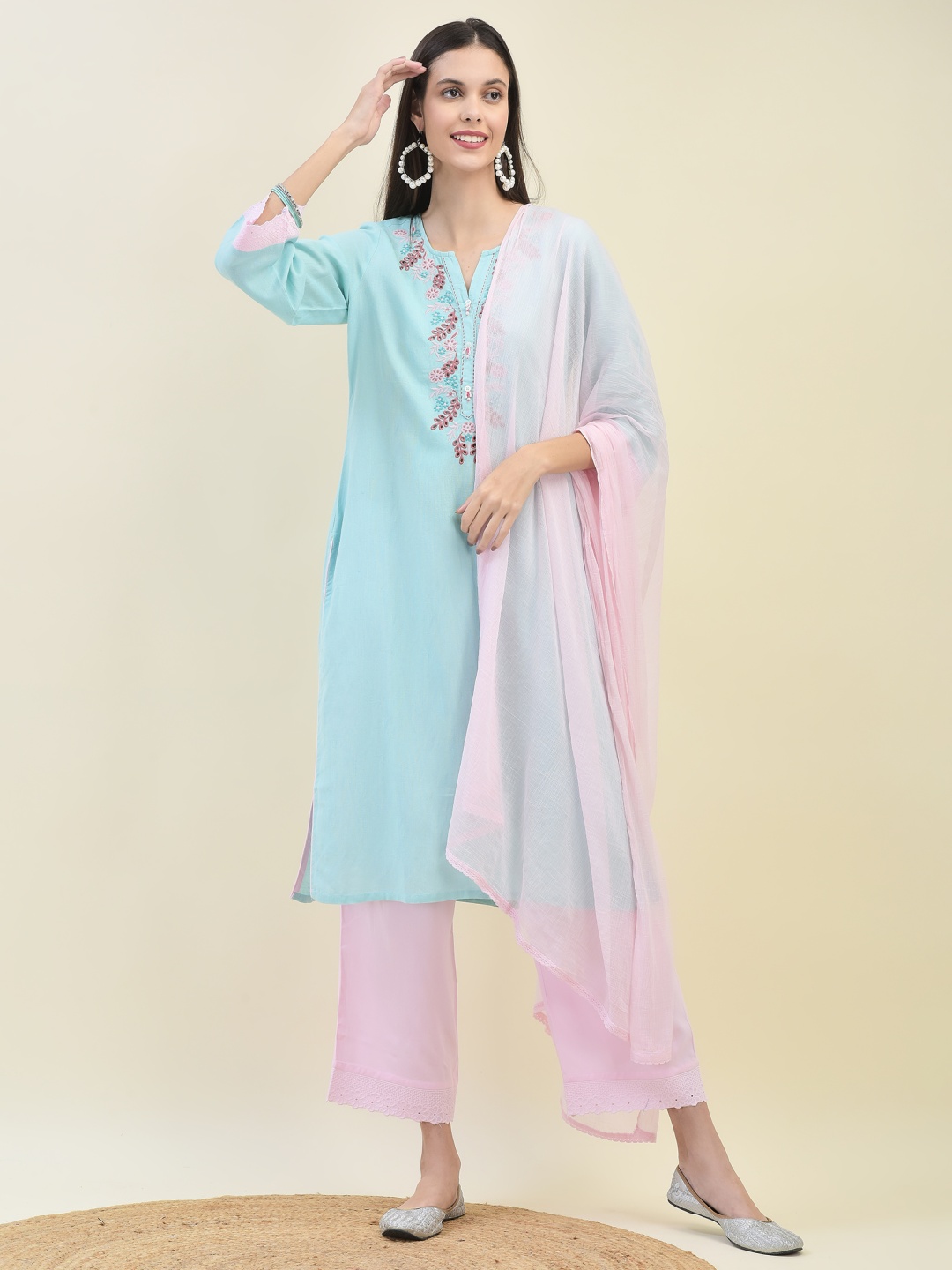 Shree Women Floral Yoke Design Regular Thread Work Liva Kurta with Trousers & With Dupatta, Blue
Shree Women Floral Yoke Design Regular Thread Work Liva Kurta with Trousers & With Dupatta, Blue