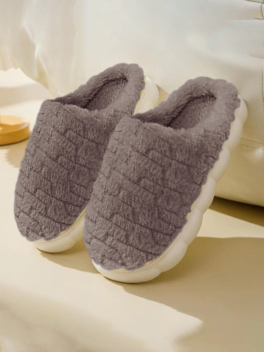 Mast & Harbour Men Room Slippers, Brown
Mast & Harbour Men Room Slippers, Brown