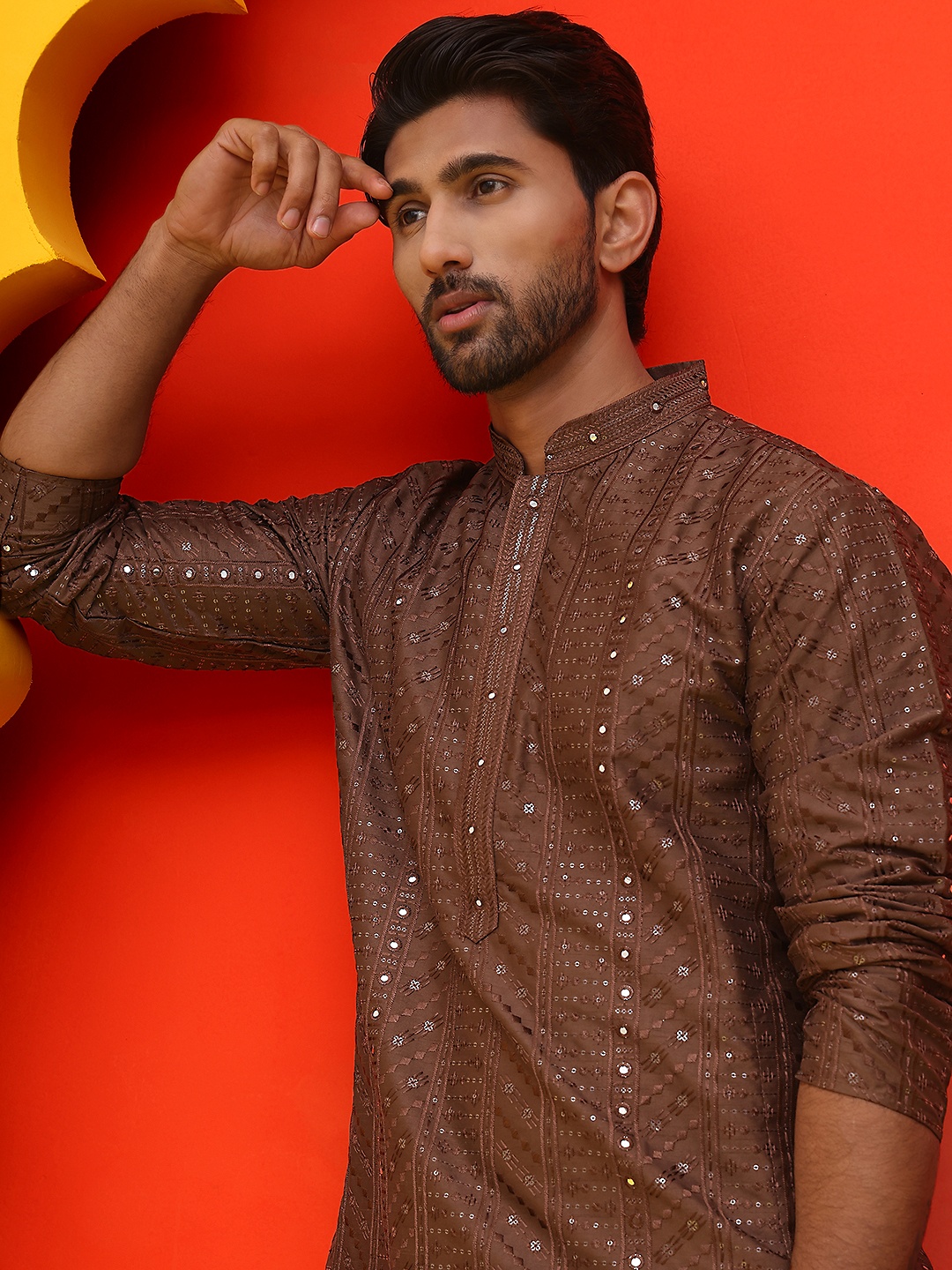 Jompers Geometric Embroidered Mandarin Collar Sequinned Silk Cotton Straight Kurta, Coffee brown
Jompers Geometric Embroidered Mandarin Collar Sequinned Silk Cotton Straight Kurta, Coffee brown