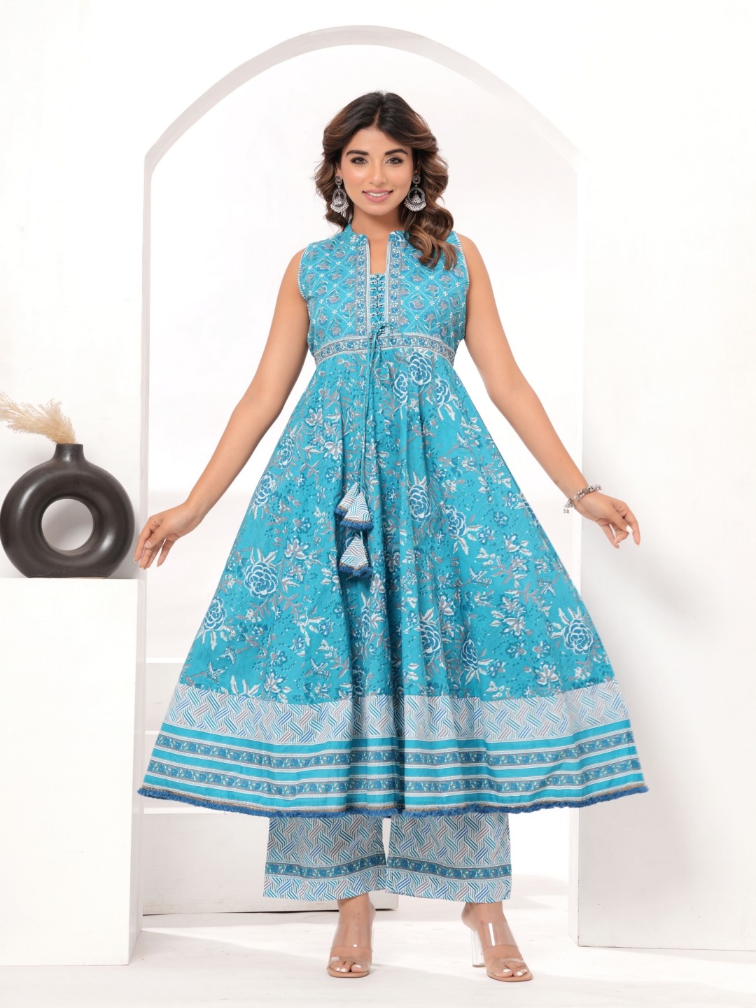 KALINI Women Floral Printed Regular Thread Work Pure Cotton Kurta with Palazzos, Blue
KALINI Women Floral Printed Regular Thread Work Pure Cotton Kurta with Palazzos, Blue
