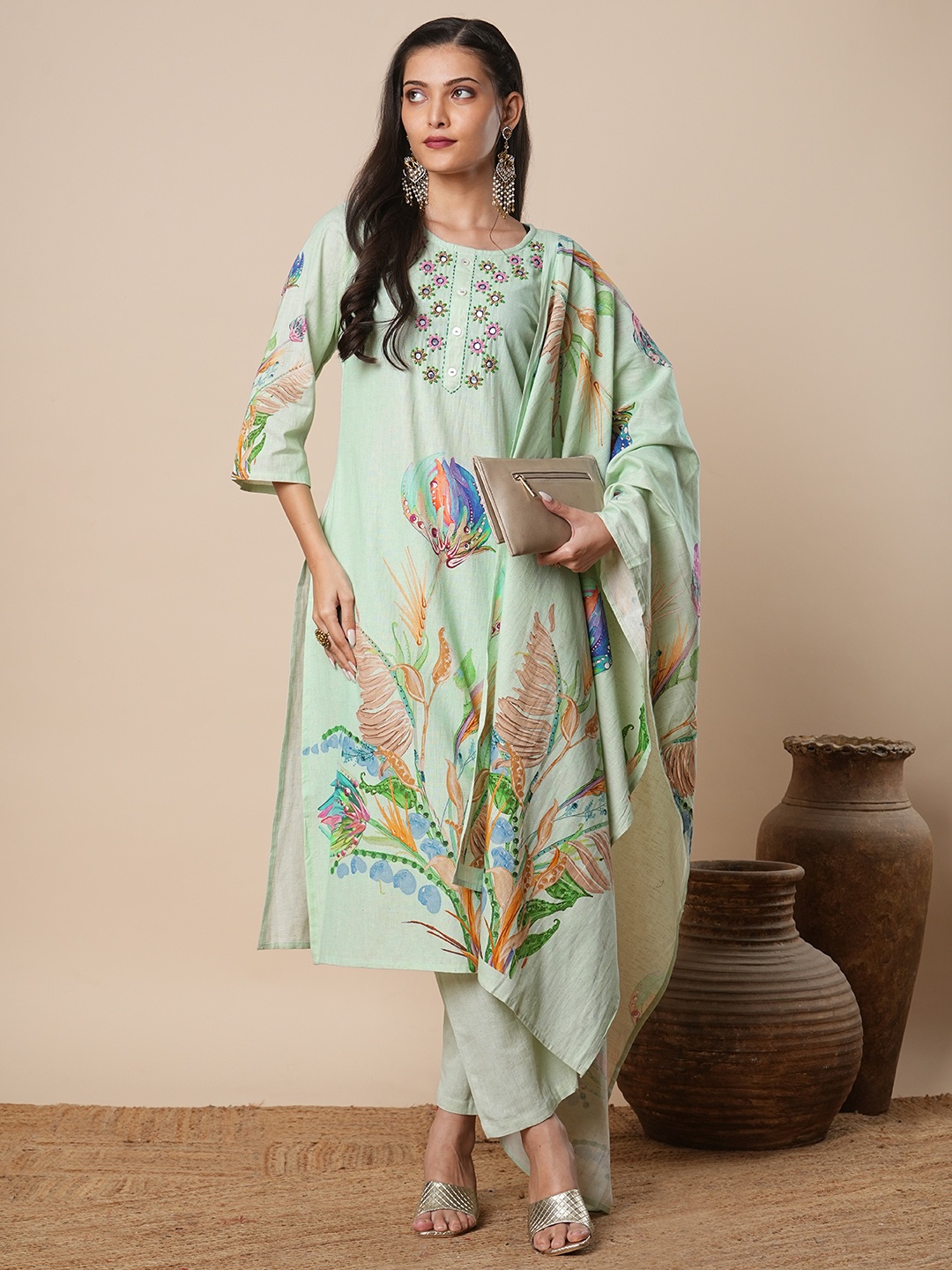 FASHOR Women Floral Printed Regular Pure Cotton Kurta with Trousers & With Dupatta, Green
FASHOR Women Floral Printed Regular Pure Cotton Kurta with Trousers & With Dupatta, Green