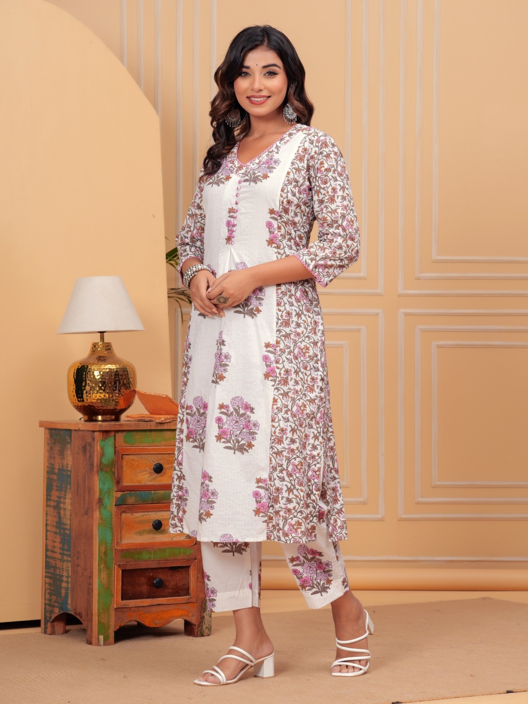 KALINI Women Floral Yoke Design Regular Thread Work Pure Cotton Kurta with Trousers, Pink
KALINI Women Floral Yoke Design Regular Thread Work Pure Cotton Kurta with Trousers, Pink