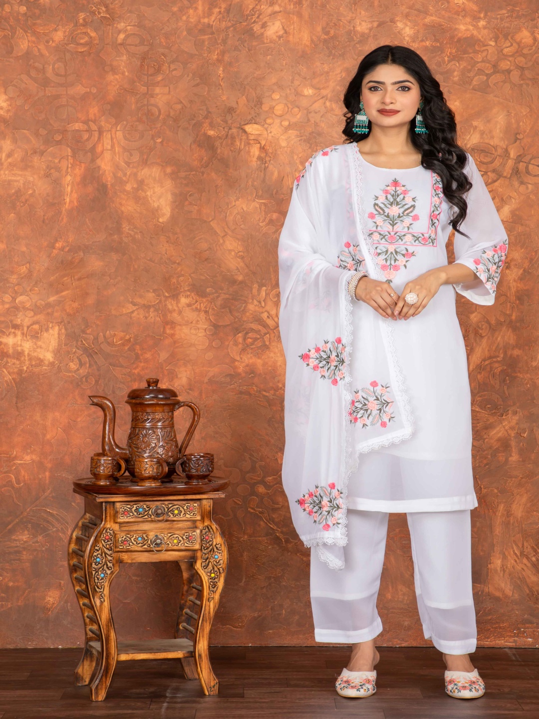 ZIBLON Women Embroidered Regular Thread Work Kurti with Trousers & With Dupatta, White
ZIBLON Women Embroidered Regular Thread Work Kurti with Trousers & With Dupatta, White