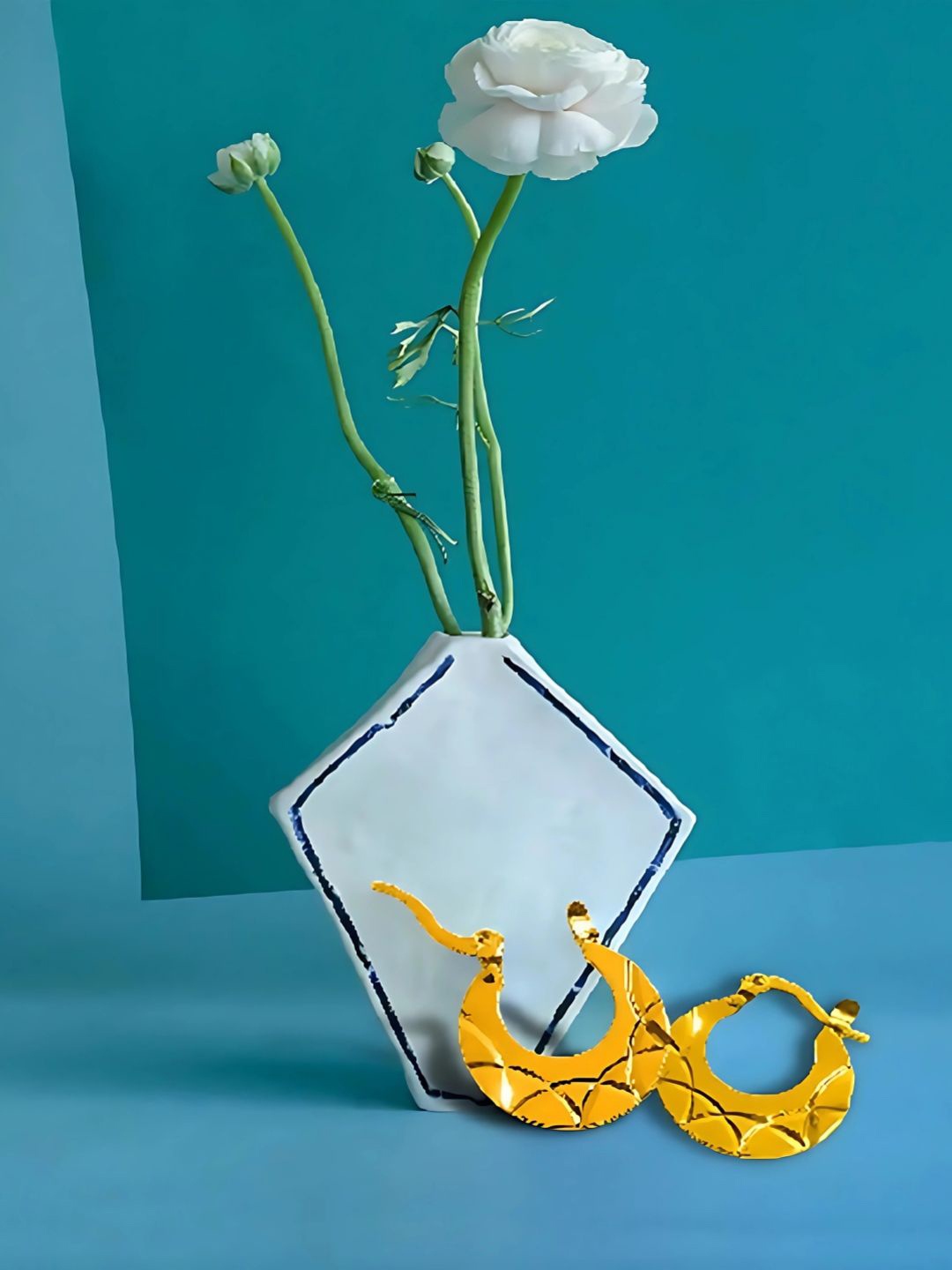 The Roadster Lifestyle Co. Men Stainless Steel Gold-Plated Circular Hoop Earrings
The Roadster Lifestyle Co. Men Stainless Steel Gold-Plated Circular Hoop Earrings