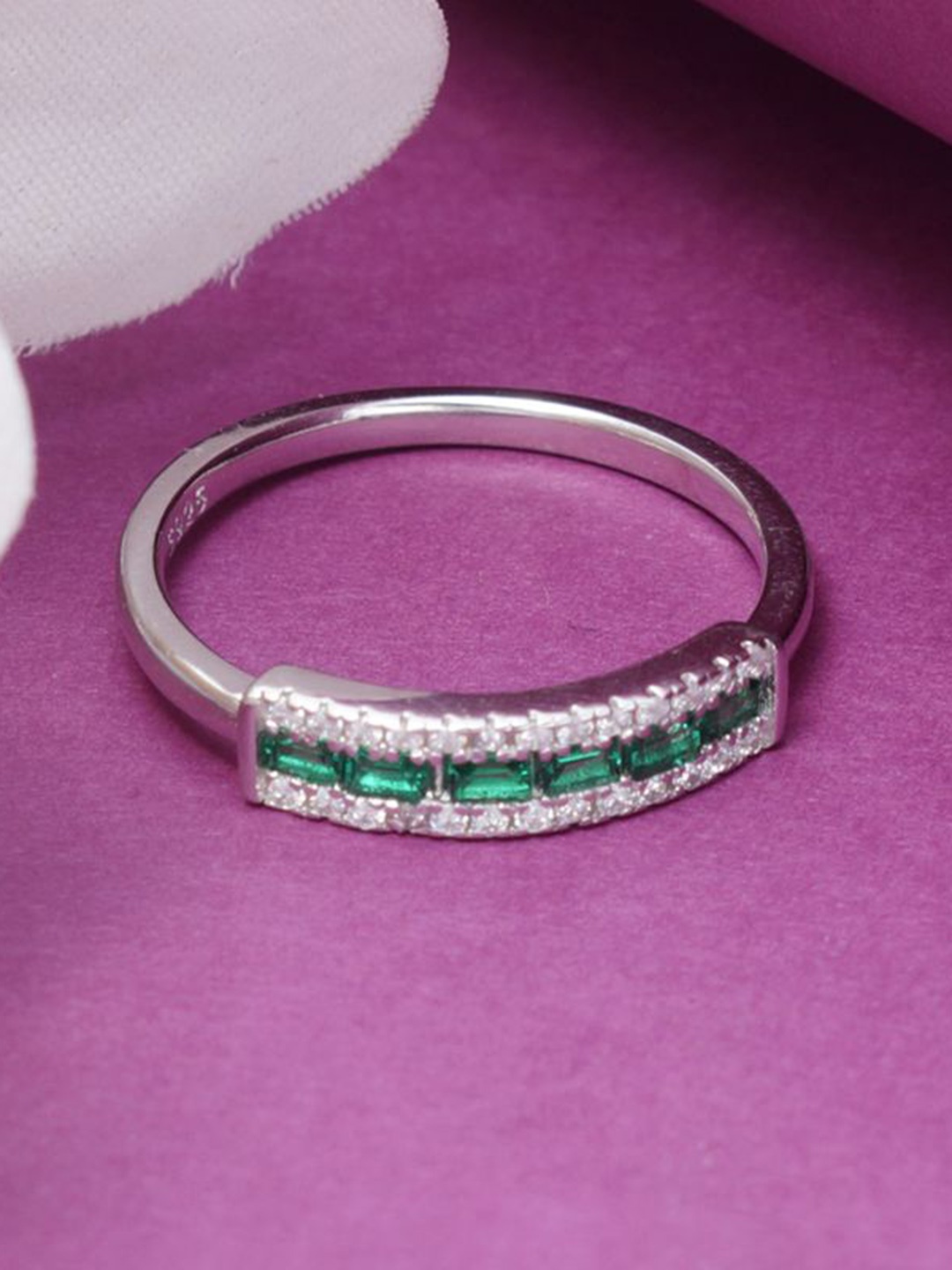 Tuanz Silver Jewelry 925 Sterling Silver Rhodium-Plated Cubic Zircon-Studded Finger Ring
Tuanz Silver Jewelry 925 Sterling Silver Rhodium-Plated Cubic Zircon-Studded Finger Ring
