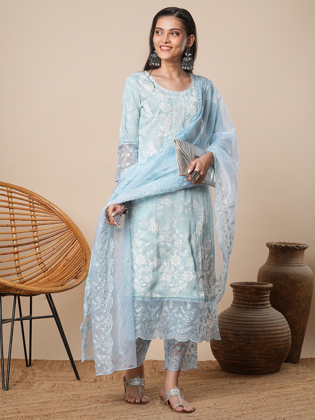 FASHOR Women Floral Printed Regular Sequinned Pure Cotton Kurta with Trousers & With Dupatta, Blue
FASHOR Women Floral Printed Regular Sequinned Pure Cotton Kurta with Trousers & With Dupatta, Blue