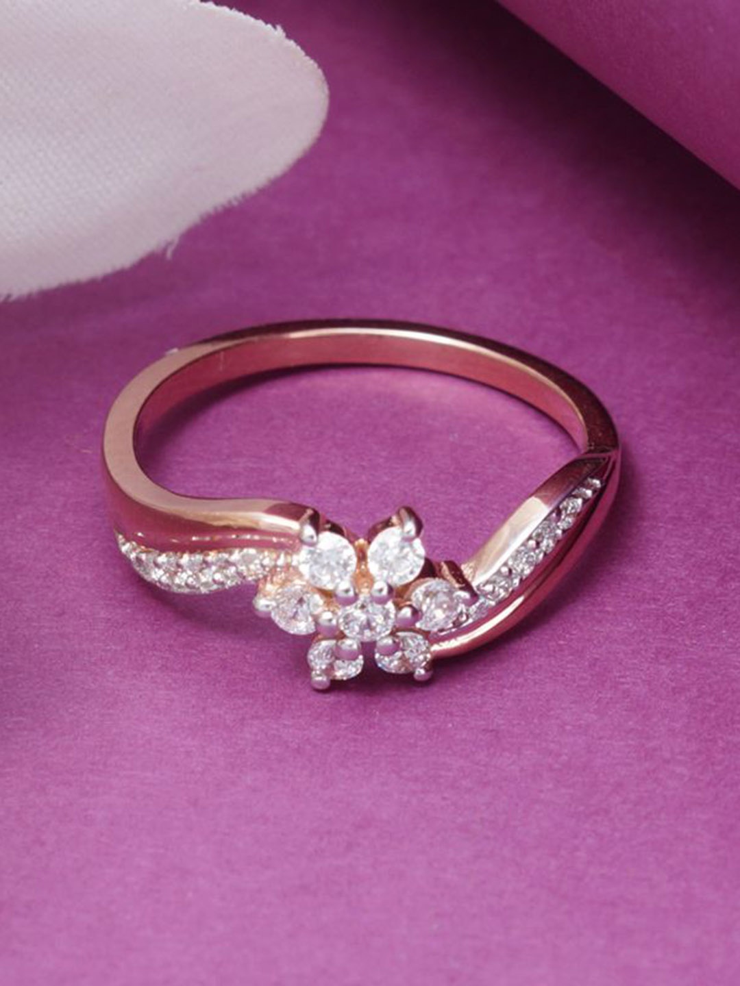 Tuanz Silver Jewelry 925 Sterling Silver Rose Gold-Plated Cubic Zircon-Studded Finger Ring
Tuanz Silver Jewelry 925 Sterling Silver Rose Gold-Plated Cubic Zircon-Studded Finger Ring