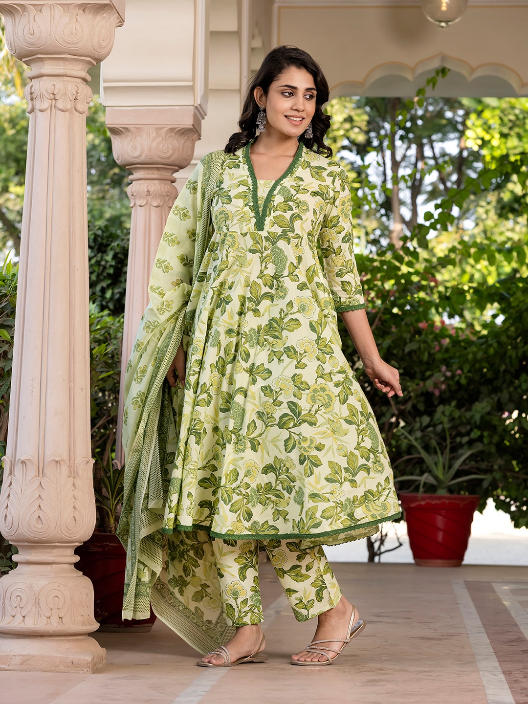 KALINI Women Floral Printed Regular Pure Cotton Kurta with Trousers & With Dupatta, Green
KALINI Women Floral Printed Regular Pure Cotton Kurta with Trousers & With Dupatta, Green