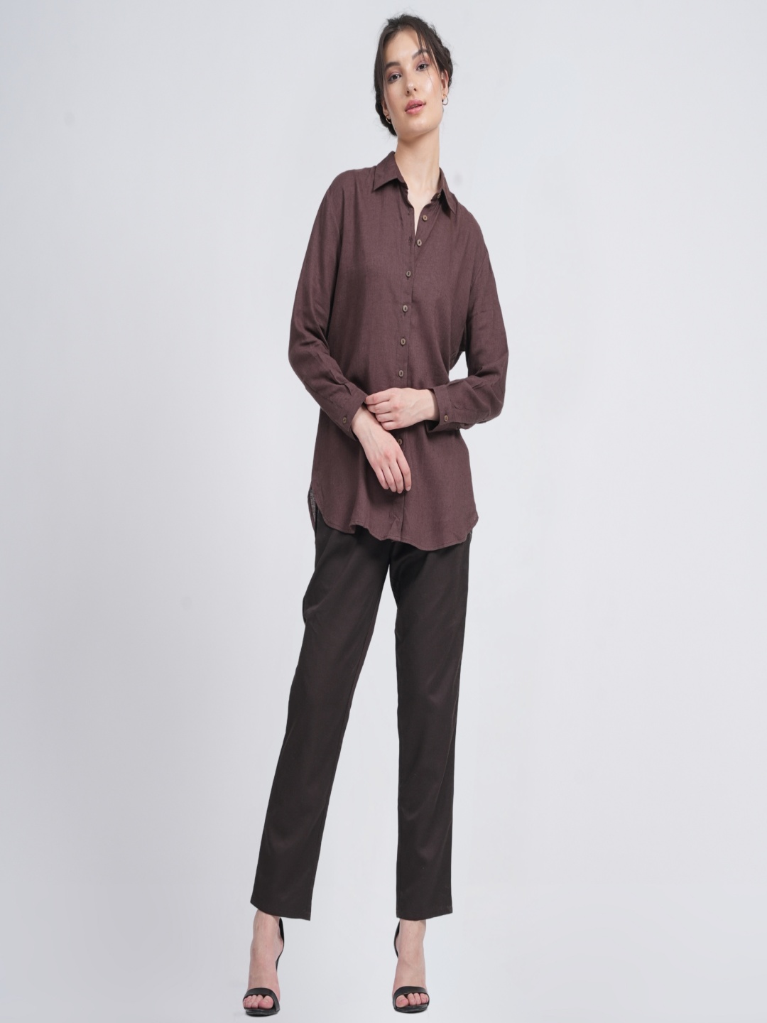 Saltpetre Coffee Button Down Long Sleeves Linen Shirt & Tapered Pants, Coffee brown
Saltpetre Coffee Button Down Long Sleeves Linen Shirt & Tapered Pants, Coffee brown