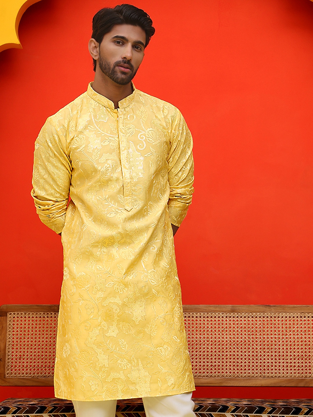 Jompers Floral Embroidered Mandarin Collar Sequinned Silk Cotton Straight Kurta, Yellow
Jompers Floral Embroidered Mandarin Collar Sequinned Silk Cotton Straight Kurta, Yellow