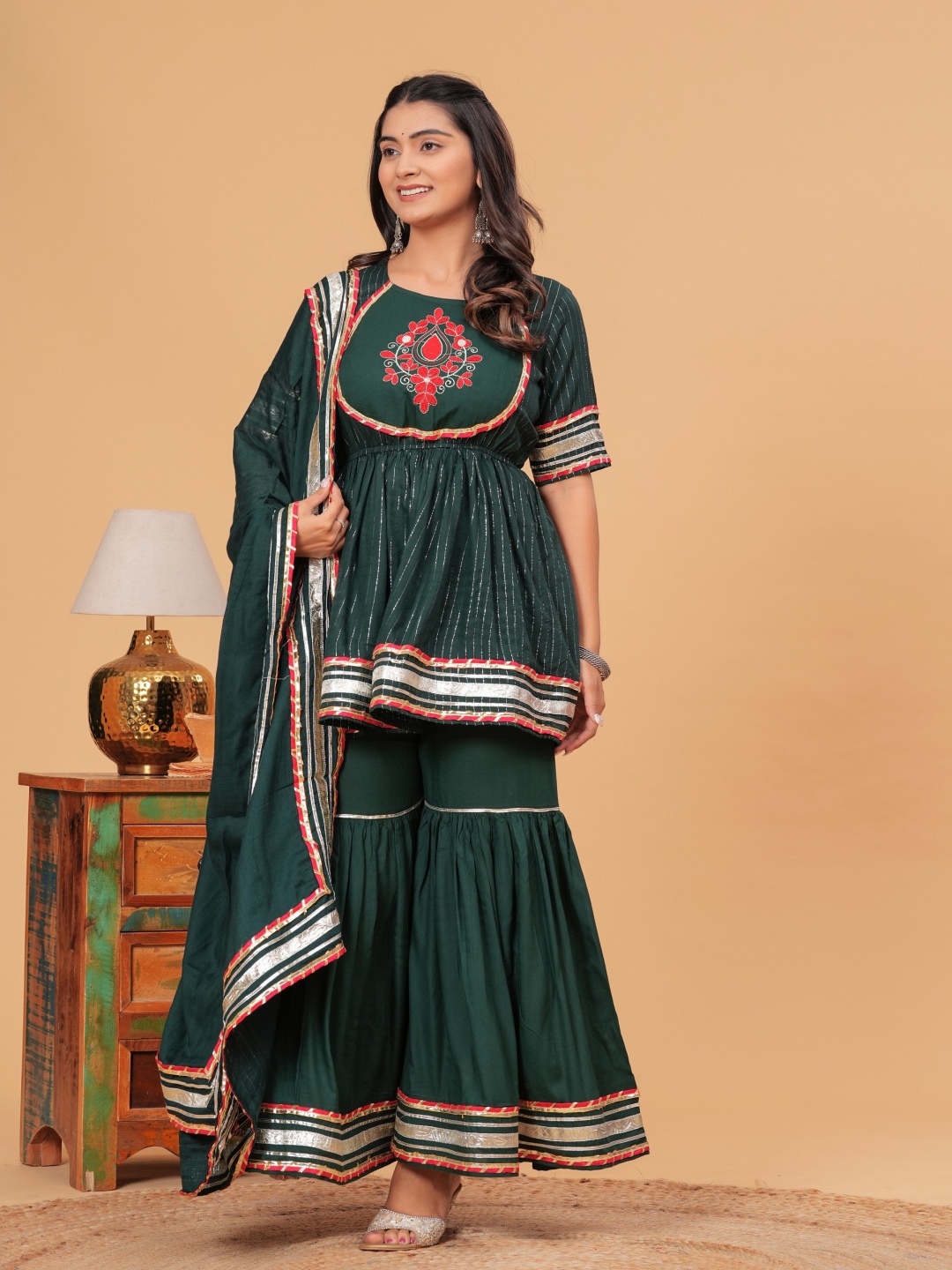 PINGAKSH Women Floral Embroidered Pleated Pure Cotton Kurta with Sharara & With Dupatta, Fluorescent green
PINGAKSH Women Floral Embroidered Pleated Pure Cotton Kurta with Sharara & With Dupatta, Fluorescent green