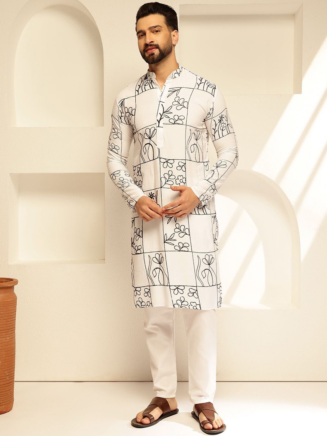 SOJANYA Floral Embroidered Mandarin Collar Thread Work Cotton Silk Straight Kurta, White
SOJANYA Floral Embroidered Mandarin Collar Thread Work Cotton Silk Straight Kurta, White