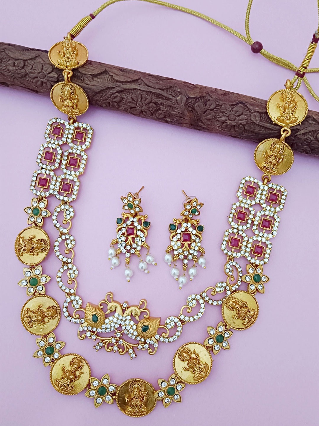 EVY Gold-Plated Cubic Zirconia Studded & Beaded Lakshmi Coin Pendant Layered Jewellery Set
EVY Gold-Plated Cubic Zirconia Studded & Beaded Lakshmi Coin Pendant Layered Jewellery Set