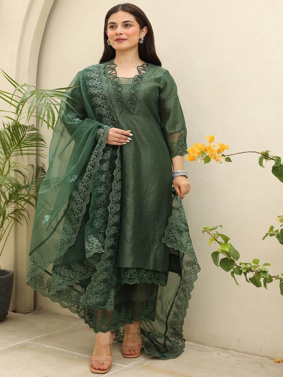 ASRUMO Women Embroidered Regular Thread Work Chanderi Silk Kurta with Trousers & With Dupatta, Green
ASRUMO Women Embroidered Regular Thread Work Chanderi Silk Kurta with Trousers & With Dupatta, Green