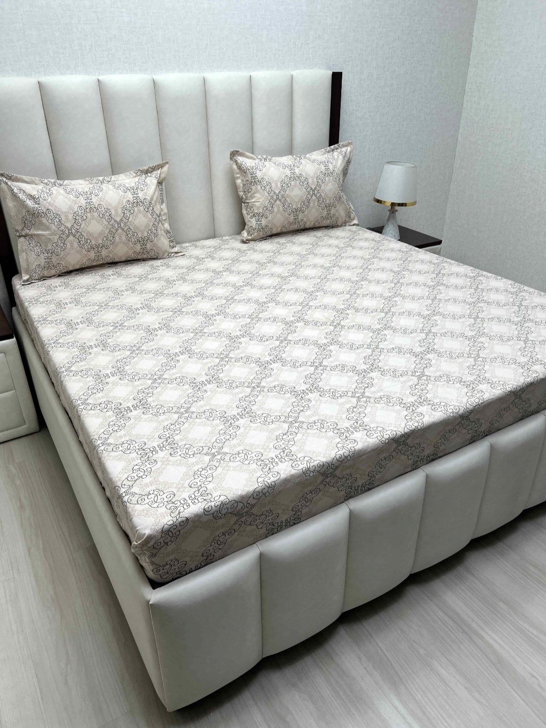 Pure Decor Brown & Off White Ethnic Motifs 180 TC King Bedsheet with 2 Pillow Covers
Pure Decor Brown & Off White Ethnic Motifs 180 TC King Bedsheet with 2 Pillow Covers