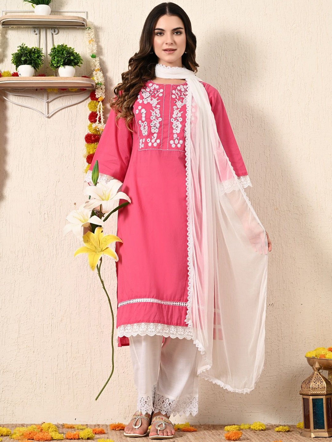 PINKVILLE JAIPUR Women Floral Embroidered Regular Thread Work Pure Cotton Kurta with Trousers & With Dupatta, Pink
PINKVILLE JAIPUR Women Floral Embroidered Regular Thread Work Pure Cotton Kurta with Trousers & With Dupatta, Pink