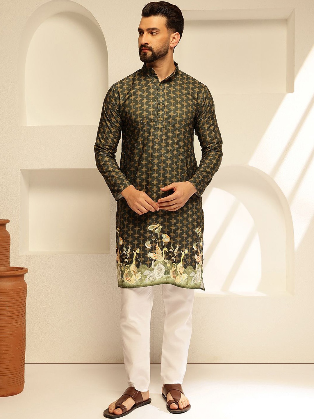 SOJANYA Floral Embroidered Sequinned Mandarin Collar Cotton Straight Kurta, Green
SOJANYA Floral Embroidered Sequinned Mandarin Collar Cotton Straight Kurta, Green