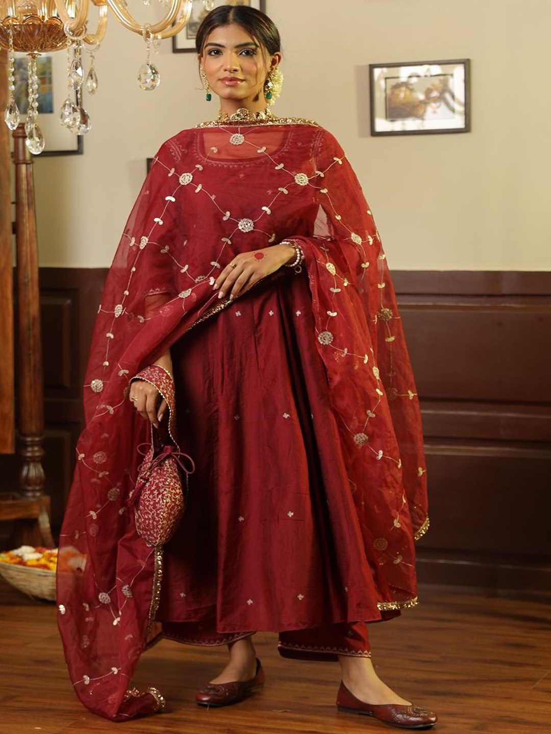 ASRUMO Women Floral Embroidered Regular Thread Work Chanderi Silk Kurta with Trousers & With Dupatta, Maroon
ASRUMO Women Floral Embroidered Regular Thread Work Chanderi Silk Kurta with Trousers & With Dupatta, Maroon