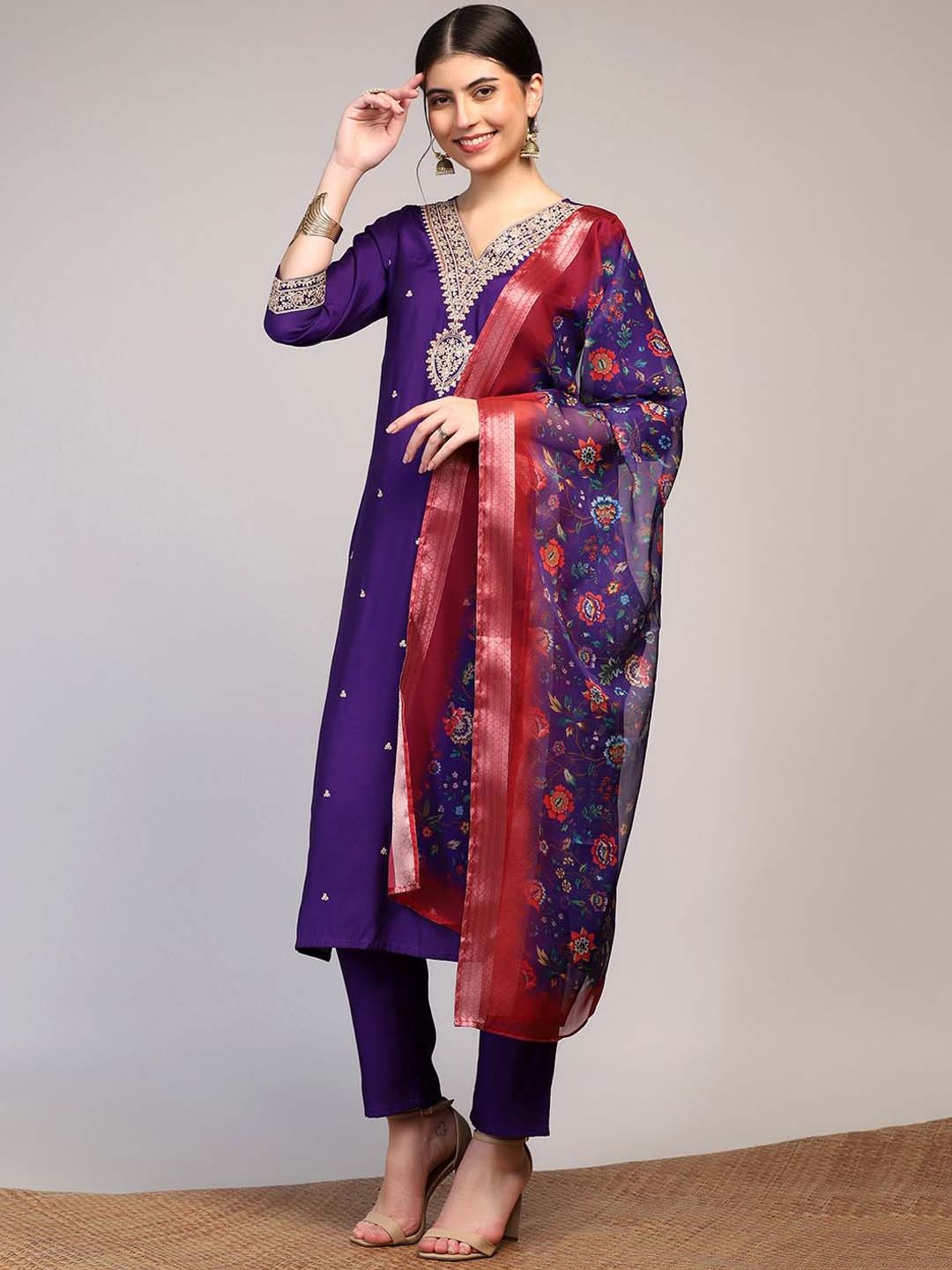 Moda Rapido Women Floral Embroidered Regular Thread Work Kurta with Trousers & With Dupatta, Violet
Moda Rapido Women Floral Embroidered Regular Thread Work Kurta with Trousers & With Dupatta, Violet